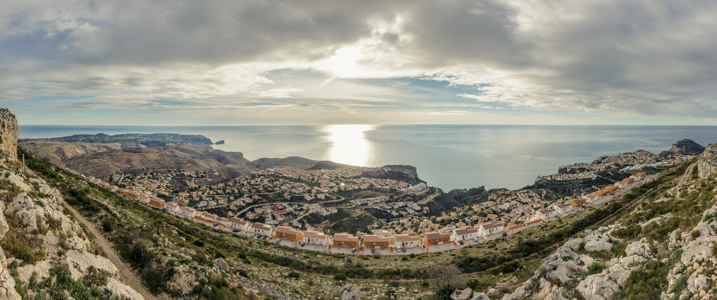panorámica desde lo alto de la Cumbre del Sol