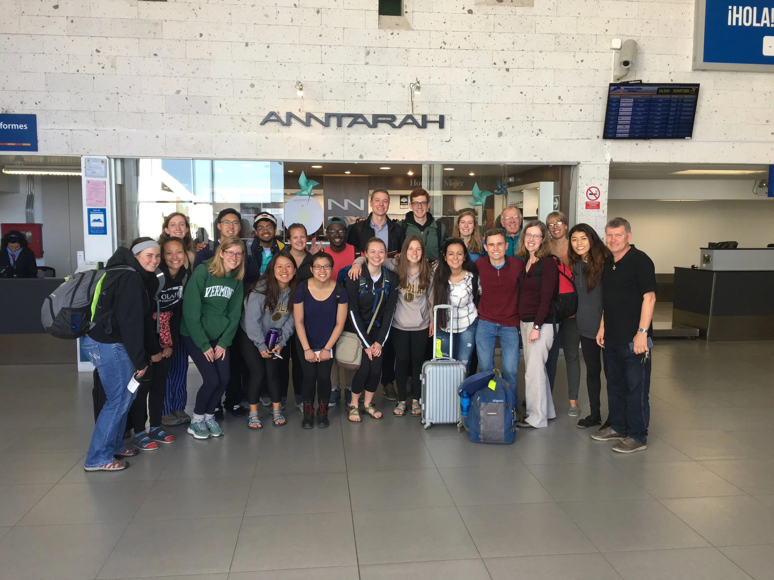A group photo at the Arequipa airport upon departure