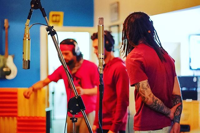 Wrapped up a two day session with @lionthronemusic 
Can&rsquo;t wait till their release! It&rsquo;s pure 🔥 .
.
#music #producer #studio #indieartist #musicproducer #musician #musicproduction #studio #beats #recording #newmusic #studiolife #singer #a