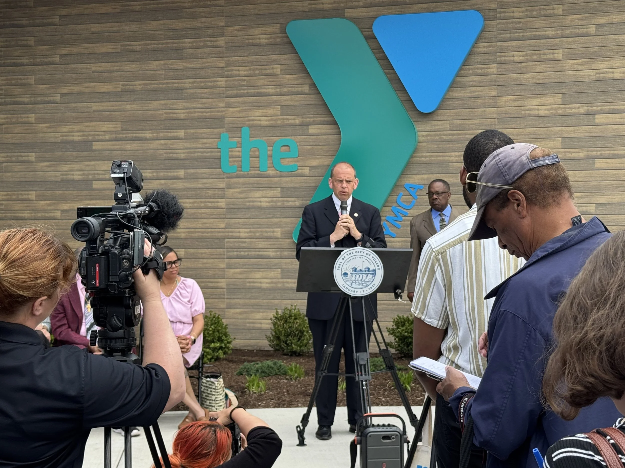 05 12 Toledo YMCA Ribbon Cutting 5.jpg