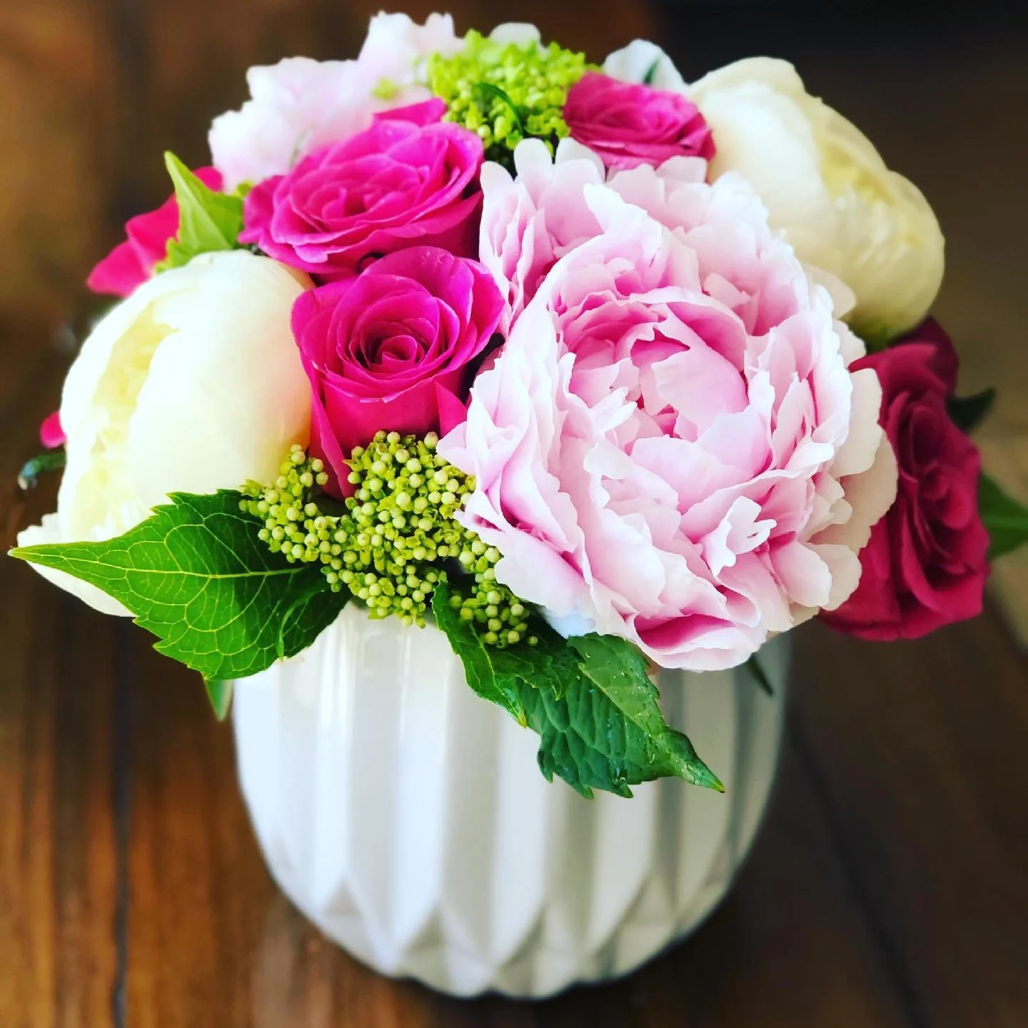 Pink_white_spring_summer centerpiece..jpg