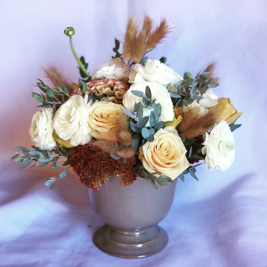 White_pink_maroon_whispy_fall centerpiece.jpeg