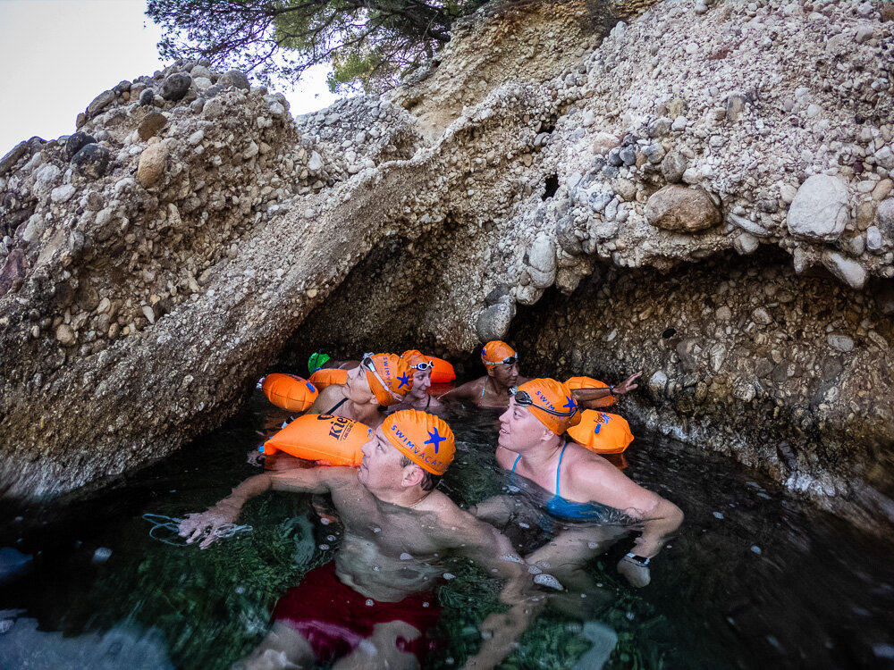 ….And Simon continues to be a cave pointer! Ancient ruins and a cave in one swim!!