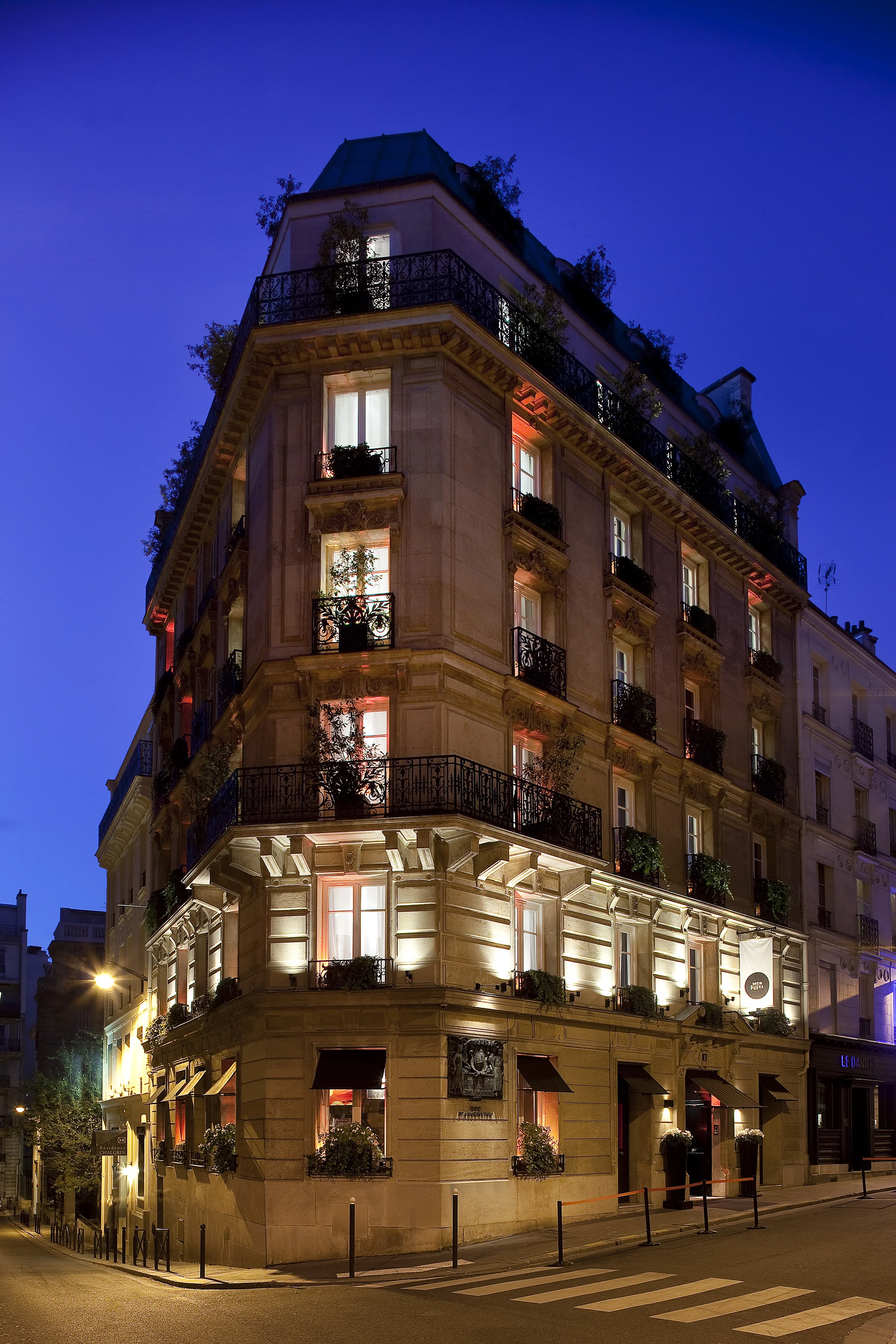 Hotel "Mon hotel" Rue d'Argentine Paris XVI France