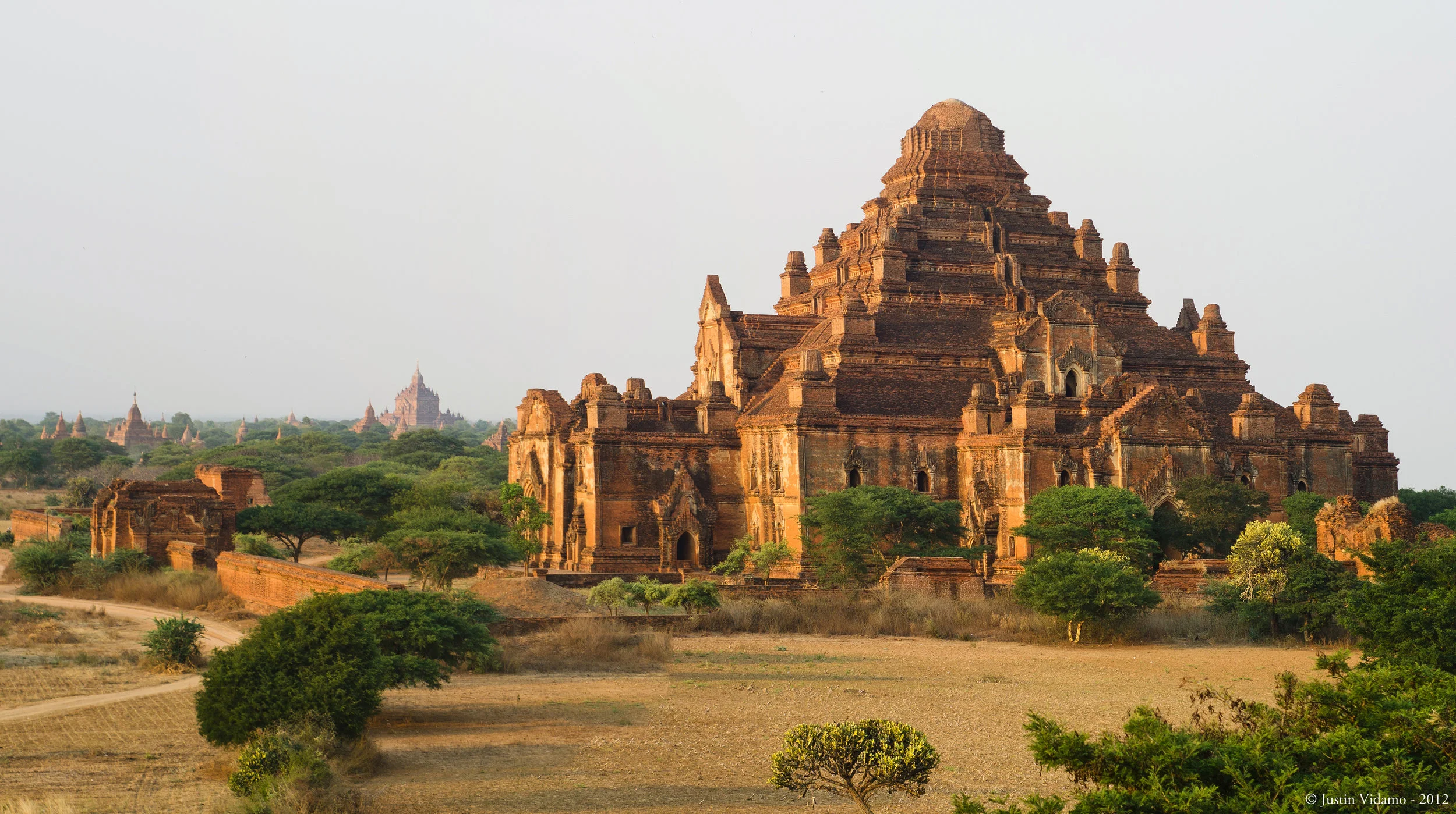 Pyramid Dhammayangyi Temple Bagan Myanmar.jpg