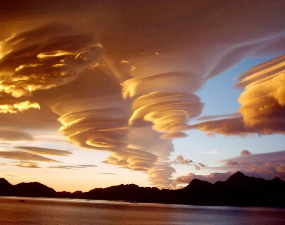 lenticular cloud.jpg