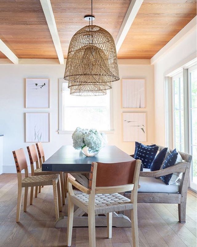I need a weekend house by the lake! Loving this Berkshire Lake house by @changoandco.❤️—
Have a great weekend everyone! .
.
.
.
.
. .
.interior123 #interior125 #interior444 #interiorinspiration #interiorstyling #passion4interior #interior_and_living #interiorandhome #homedesign #homedeco #interiorforinspo #homeinspiration #designdetails #simplystyleyourspace #interiordesignmoments #tipsforhome #designisinthedetails #houseandhome #OCHomes #OCInteriors #OCInteriorDesigner #OrangeCountyInteriorDesigner #studioDMM #StyleatHome #OrangeCountyHomes #HomeDecor #HomeDesign #InstaDecor #ModernHome #postitfortheaesthetic