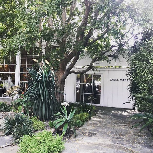 ✨🌵💛 @isabelmarant #isabelmarant
.
.
.
.
.
.
#pursuepretty #liveauthentic #thatsdarling #instadecor #flashesofdelight #interiordesign #interiors #interiordesigner #homestyling #homestyling #finditstyleit #inthedetails #currentdesignsituation #momentsofstudioDMM #behindthescenes #designisinthedetails #lifeofastylist #lifeofadesigner #designerlife #interiordesignmoments #currentview #OCHomes #OCInteriors #OCInteriorDesigner #OrangeCountyInteriorDesigner #studioDMM #StyleatHome #OrangeCountyHomes