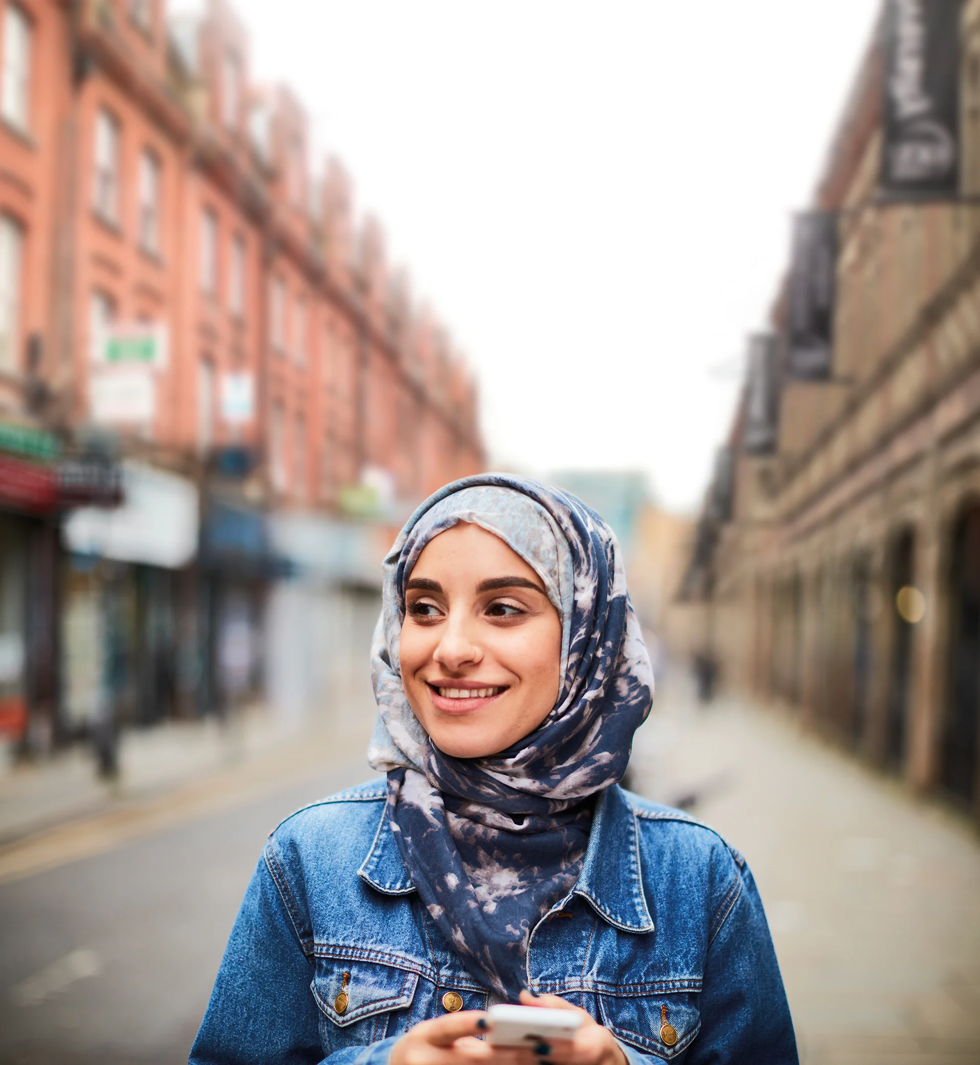 Zaynab_Shot_01_0290_final_webpage.jpg
