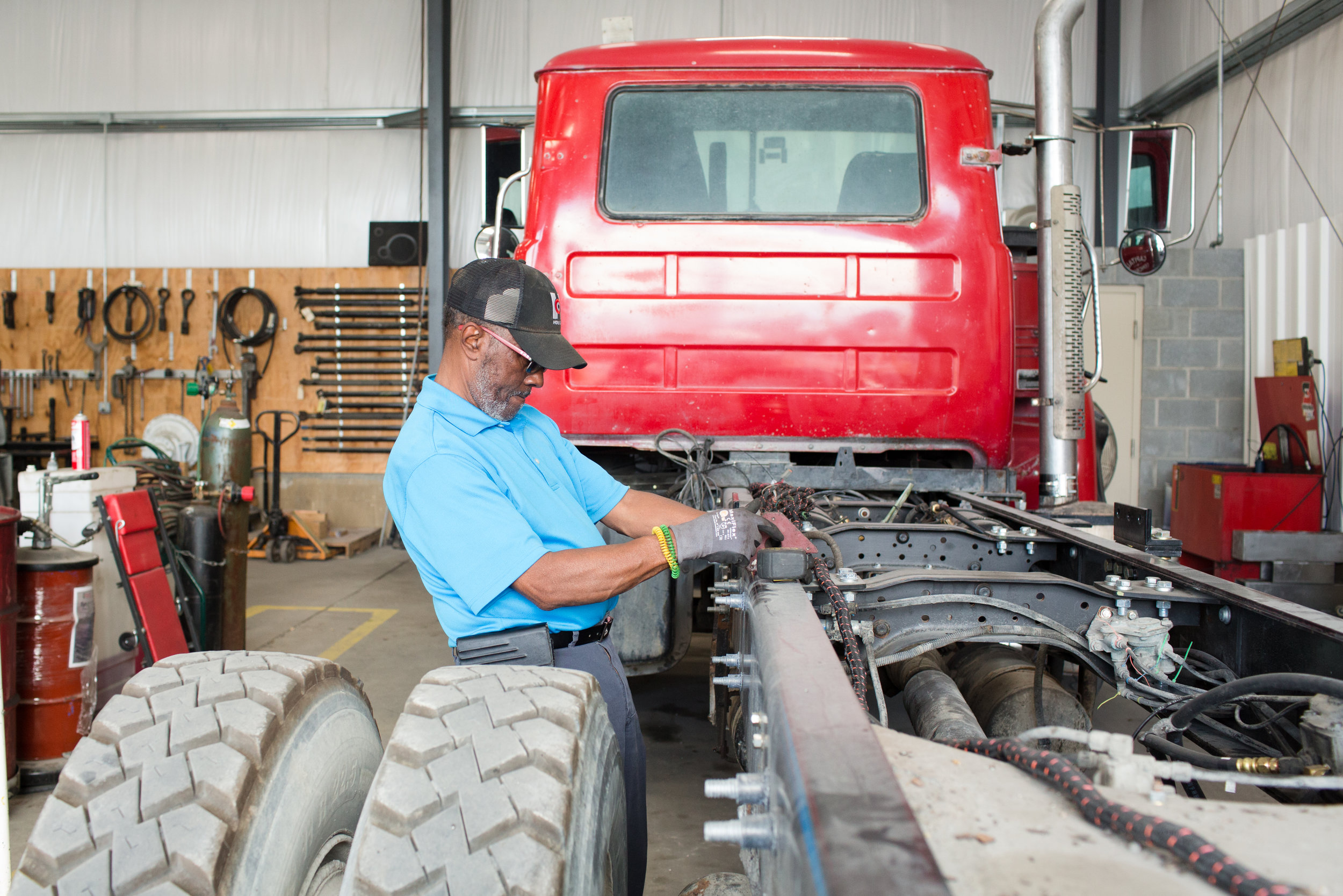 Mr Kenny measure truck bed.jpg