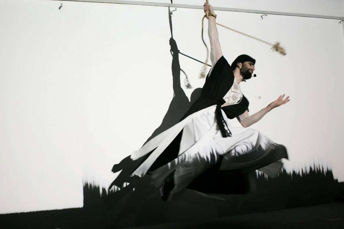 Le ballet aérien de Khansa. Photo Philippe Pernot