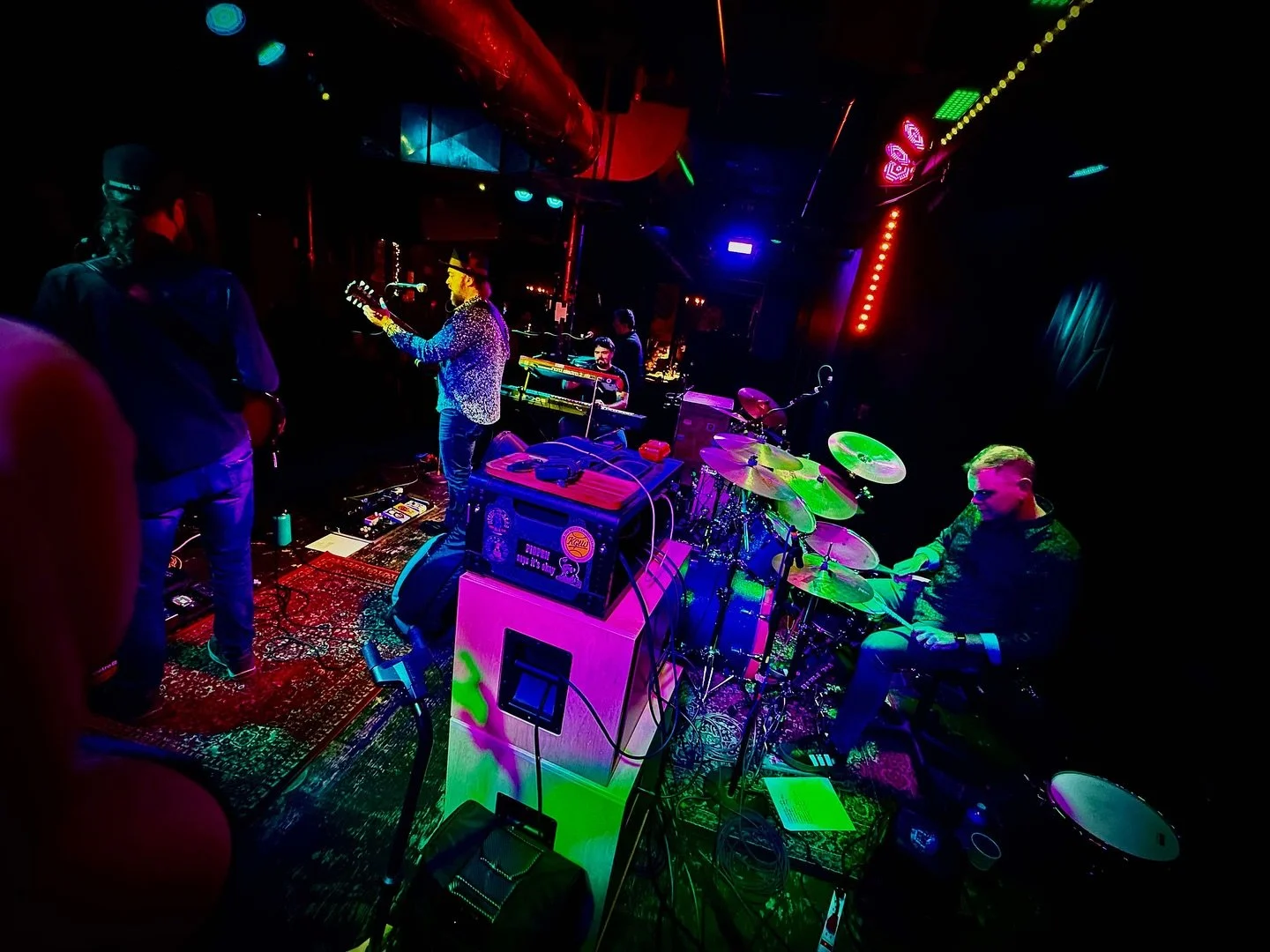 Great times making our debut at @the_met last night! Thanks to everyone who came out and to @mystic__dead for having us! Next up we’ll be headlining the Dracut River Fest next Saturday 9/13 in Dracut, MA hosted by @lazyriverproducts and will al