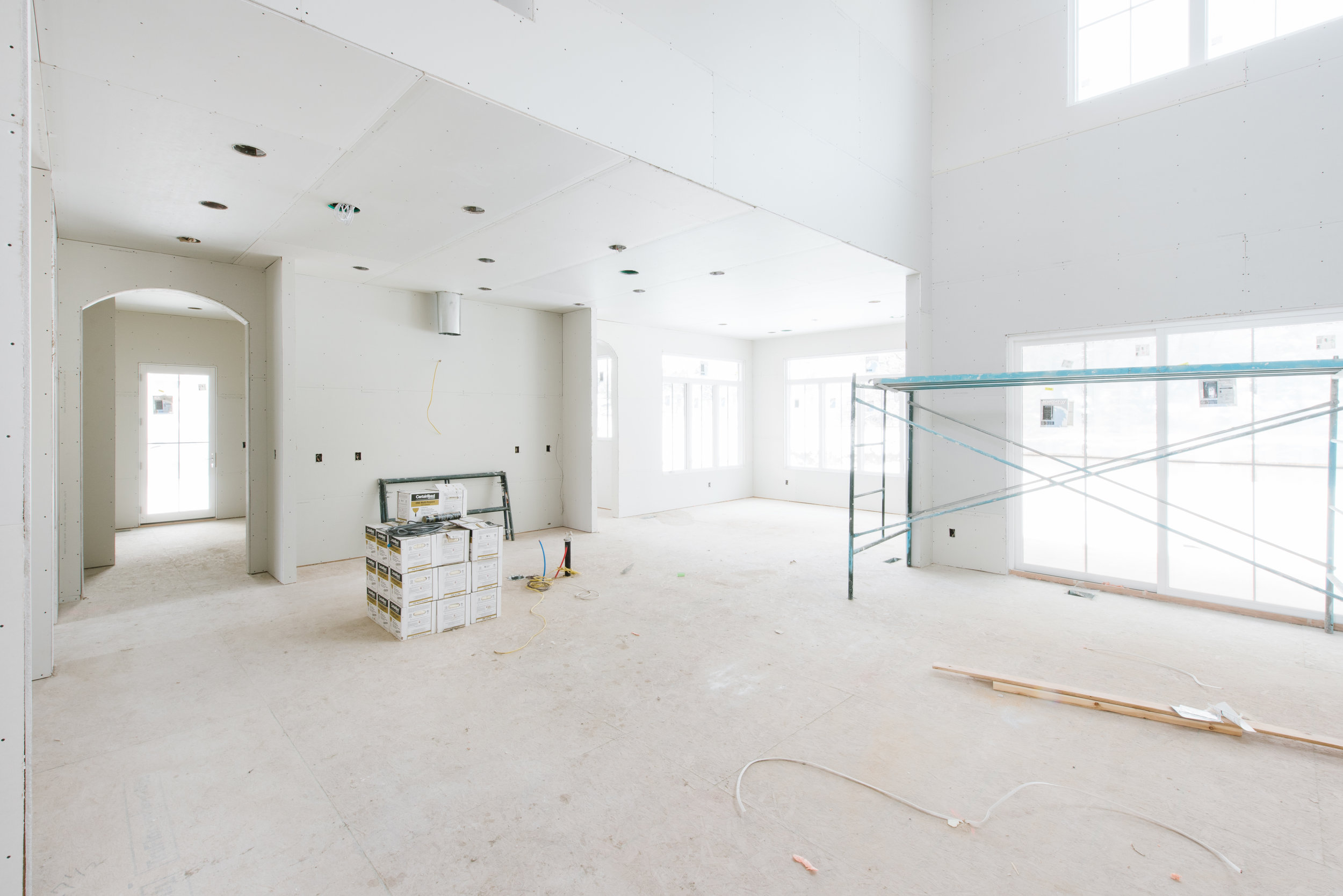LOOKING INTO KITCHEN & BREAKFAST NOOK FROM GREATROOM