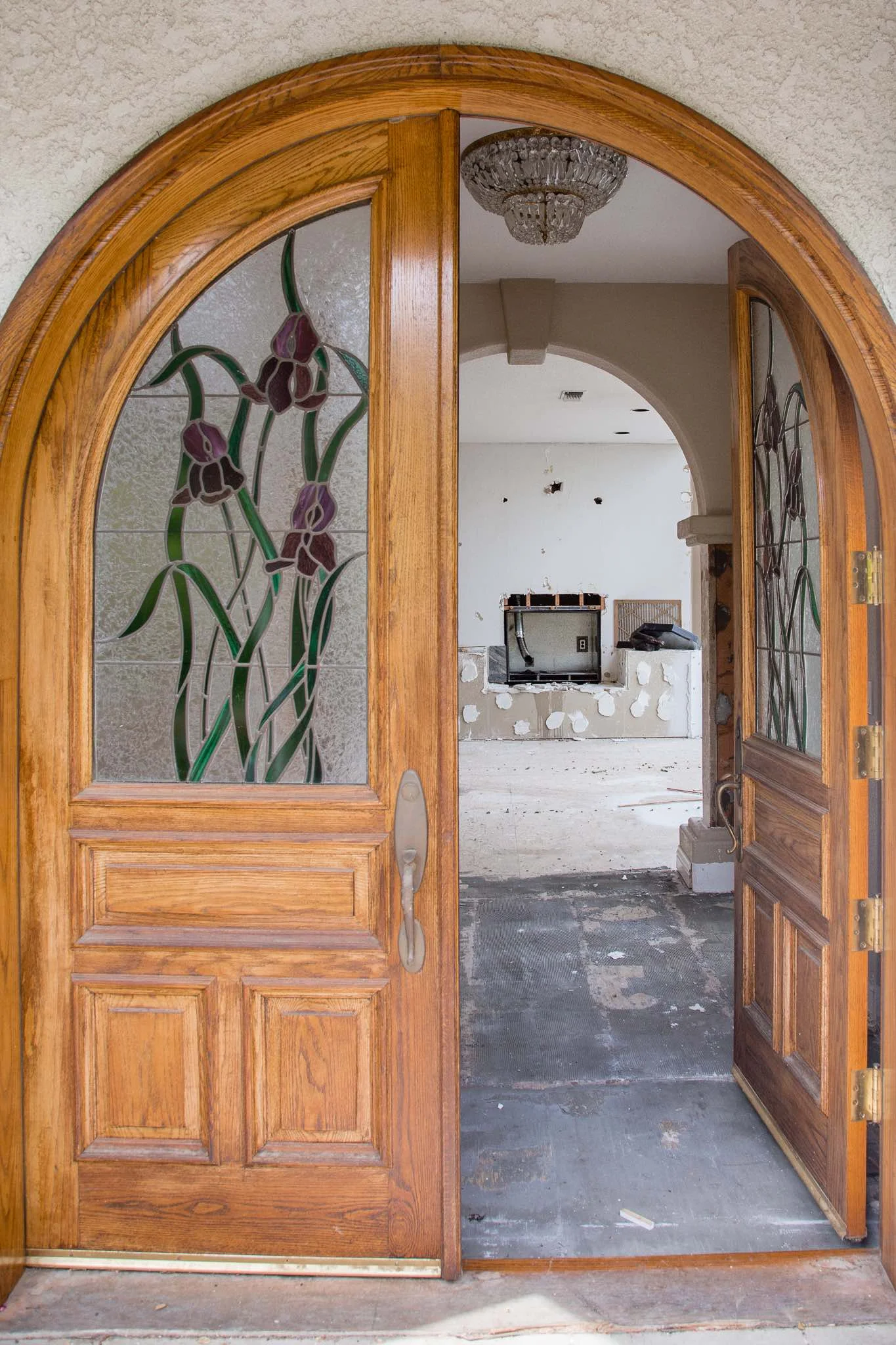 FRONT DOOR