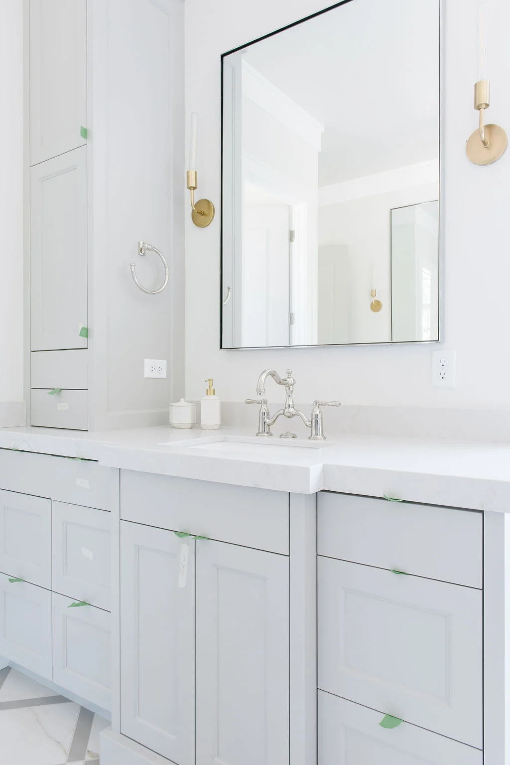 MASTER BATH SINK CABINET DETAIL