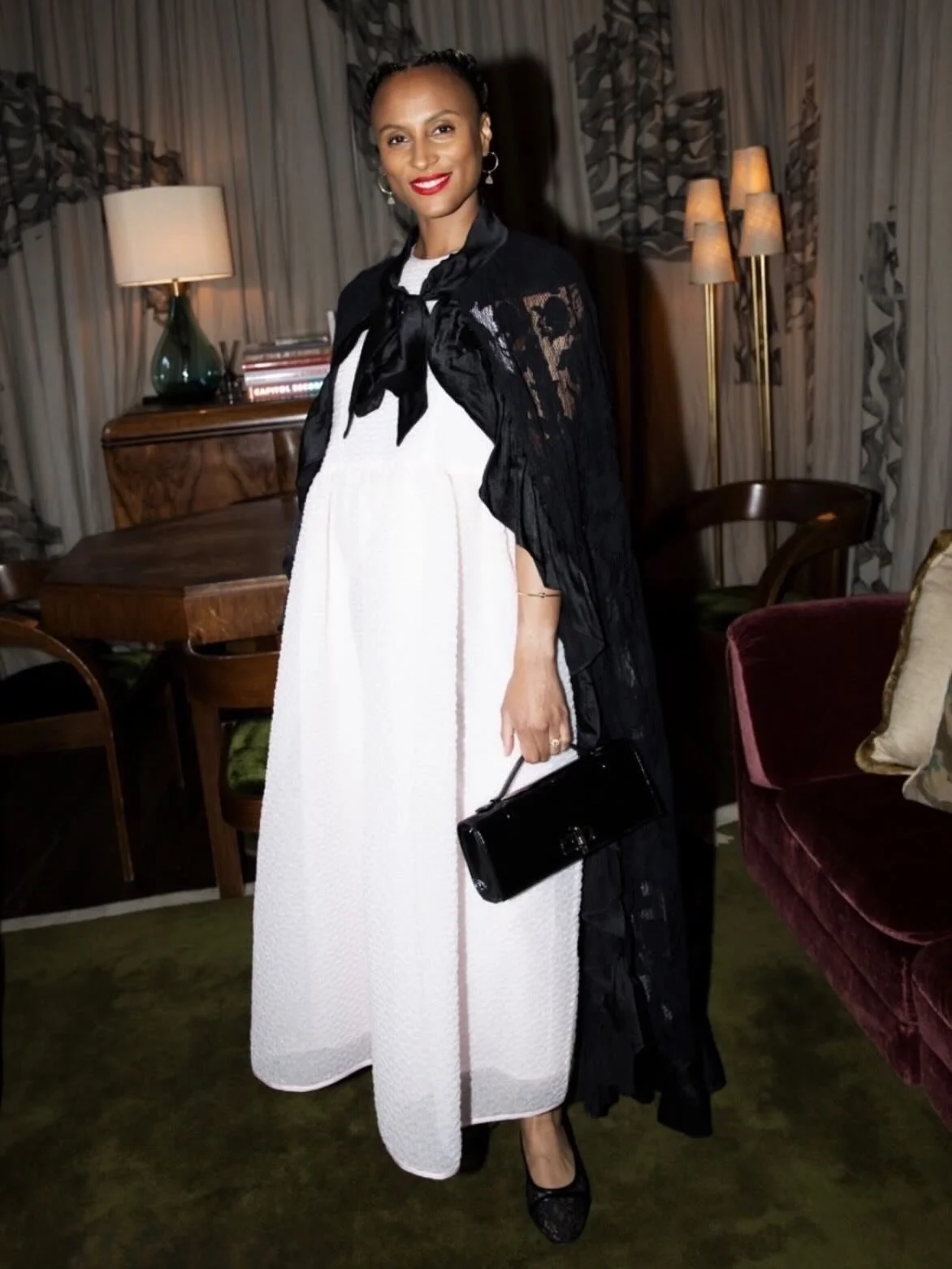 Thank you to @elleuk @kenyahunt @malonesouliers for the beautiful London evening last night celebrating such a wonderful Vanguard of women in film and television. And to my angel @nicolacoughlan for nominating me as one of them! 

I felt quite overwh