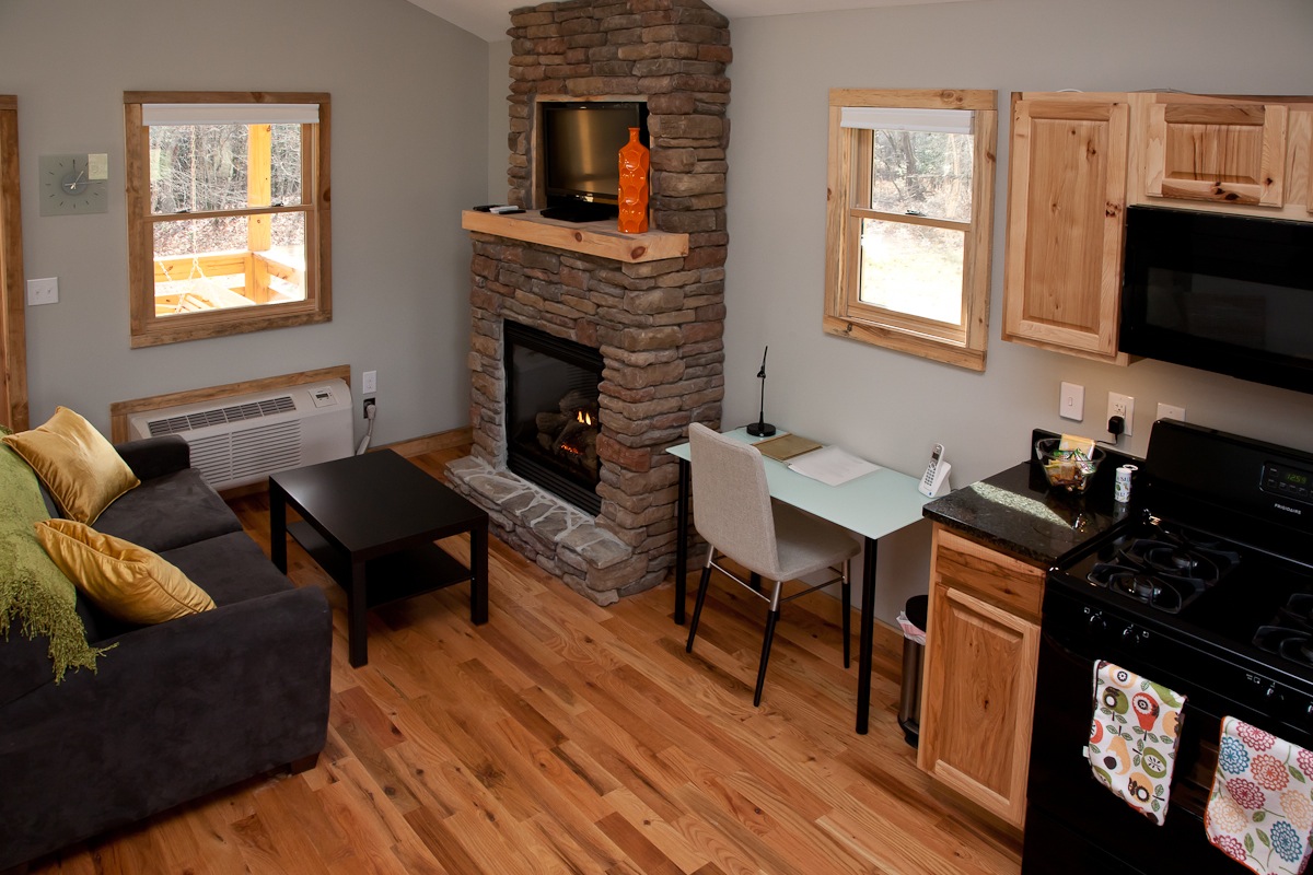cabin1.jpg