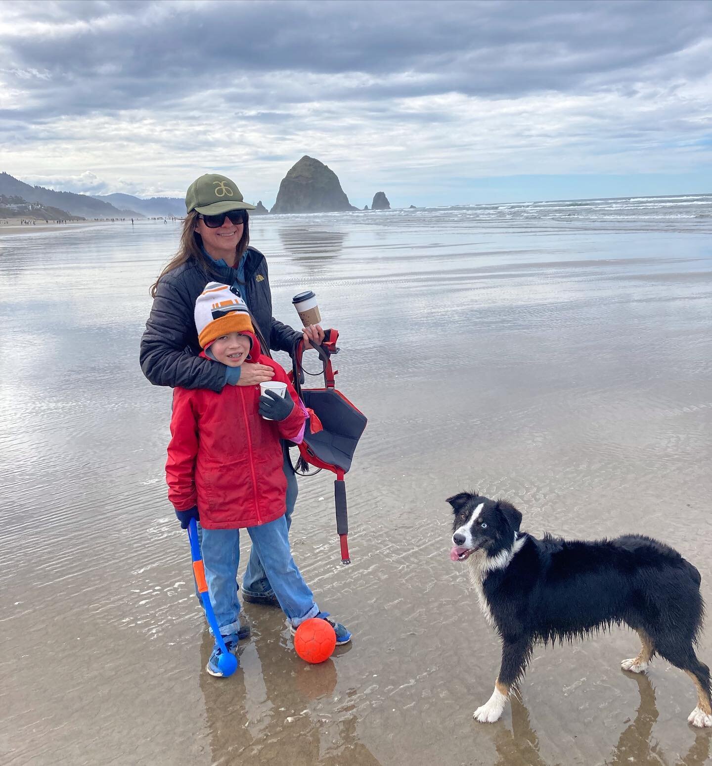 Sunshine, Ocean air, and Family for the win!
🌊
🐾
❤️
🐾
🌊
#familytime #oceanair #familytime #wellnesslifestyle #getoutside #beachtime #oregoncoast #itsallyoga