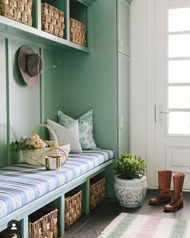 I love a colorful mudroom 💚🍃💚🍃
.
.
.
.
.
#compassrealestate #compasschicago #fall  #dreamhome #chicagorealestate #homeforsale #naturallight #luxuryliving #househunting #lookingforahome #affordableluxury #realtorlife #realestateagent #realtors #re
