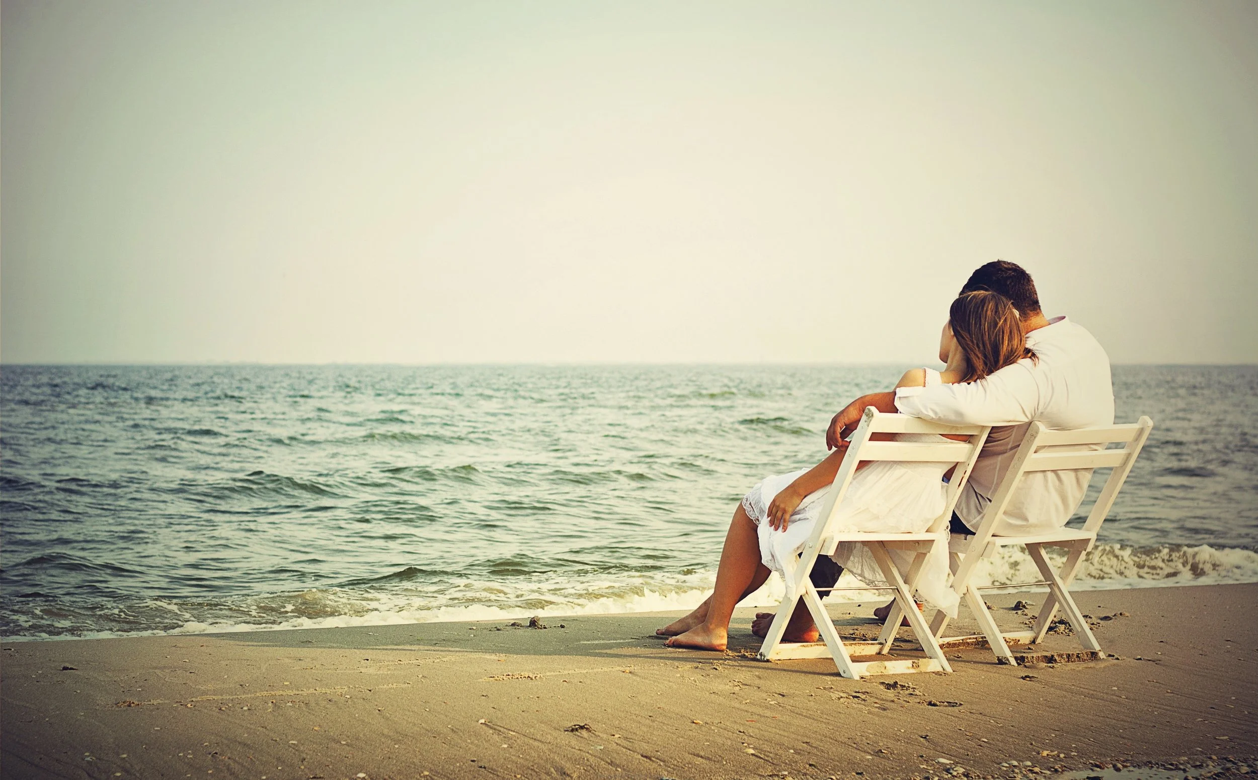 Love-Couple-on-Beach.jpg