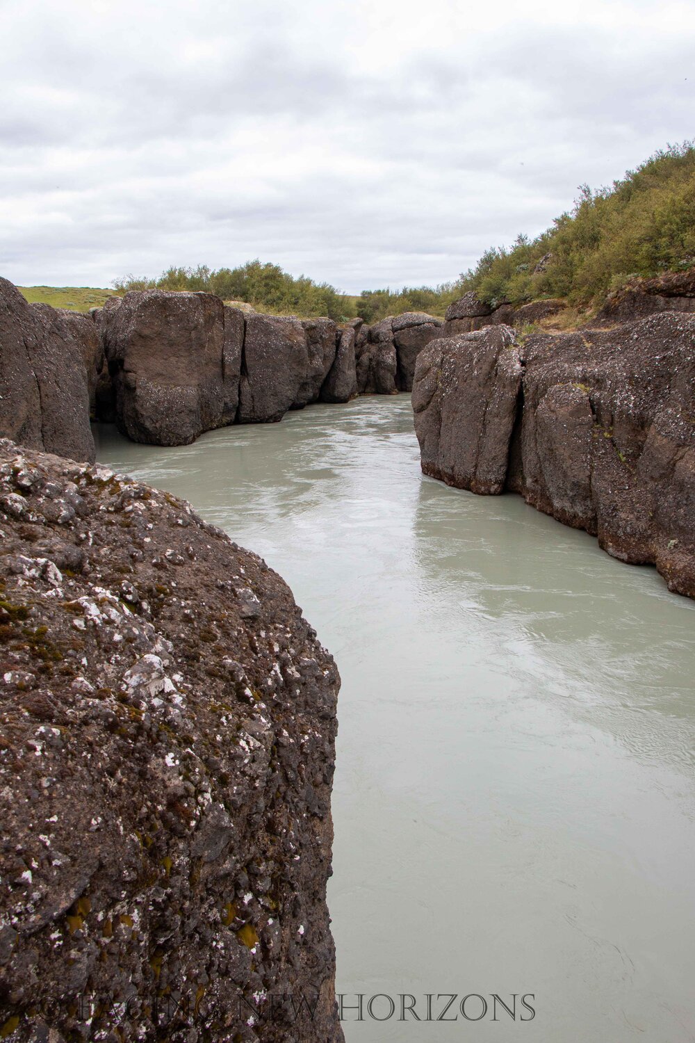  The gray waters of  Brúarhlöð  