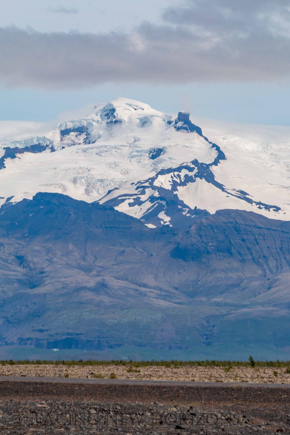  Towering snowy mountains of Vatnajökull  