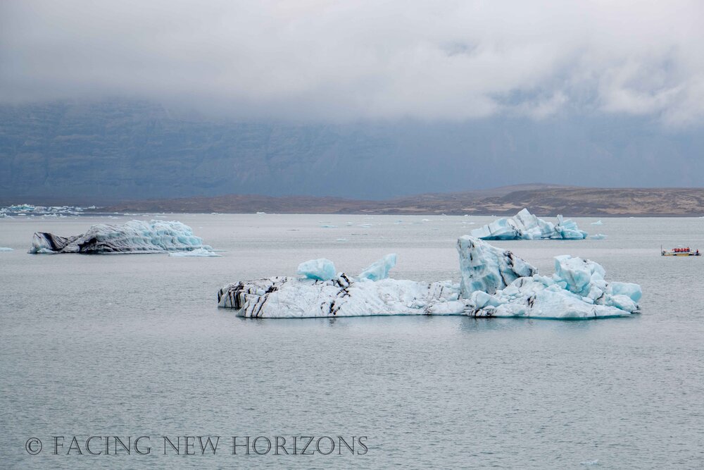  Icebergs on Jökulsárlón 