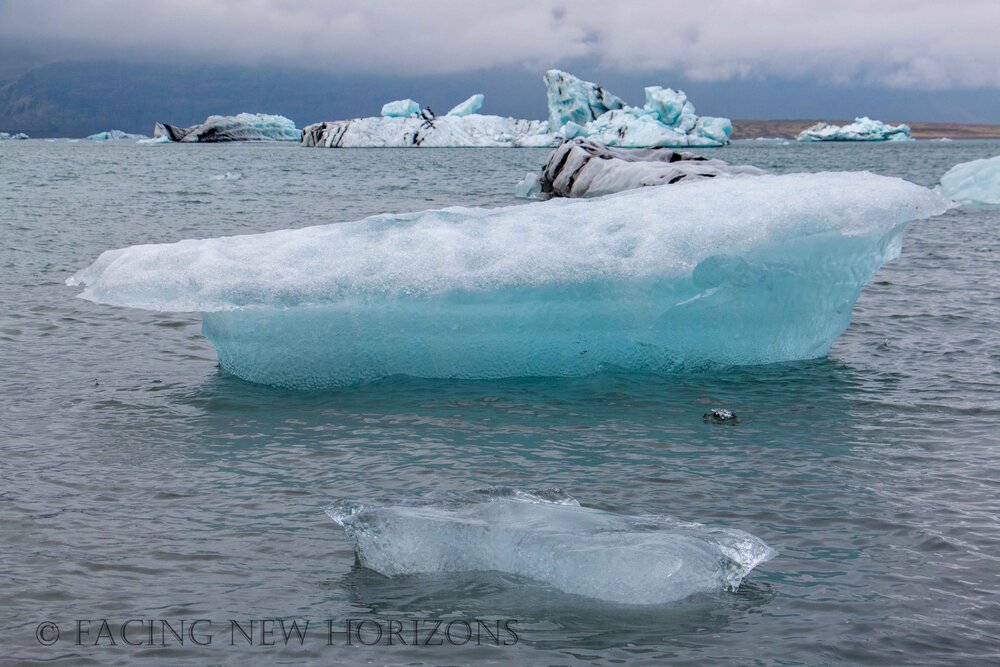  Iceberg on Jökulsárlón. The bottom has melted away before the top, making a table-like shape 