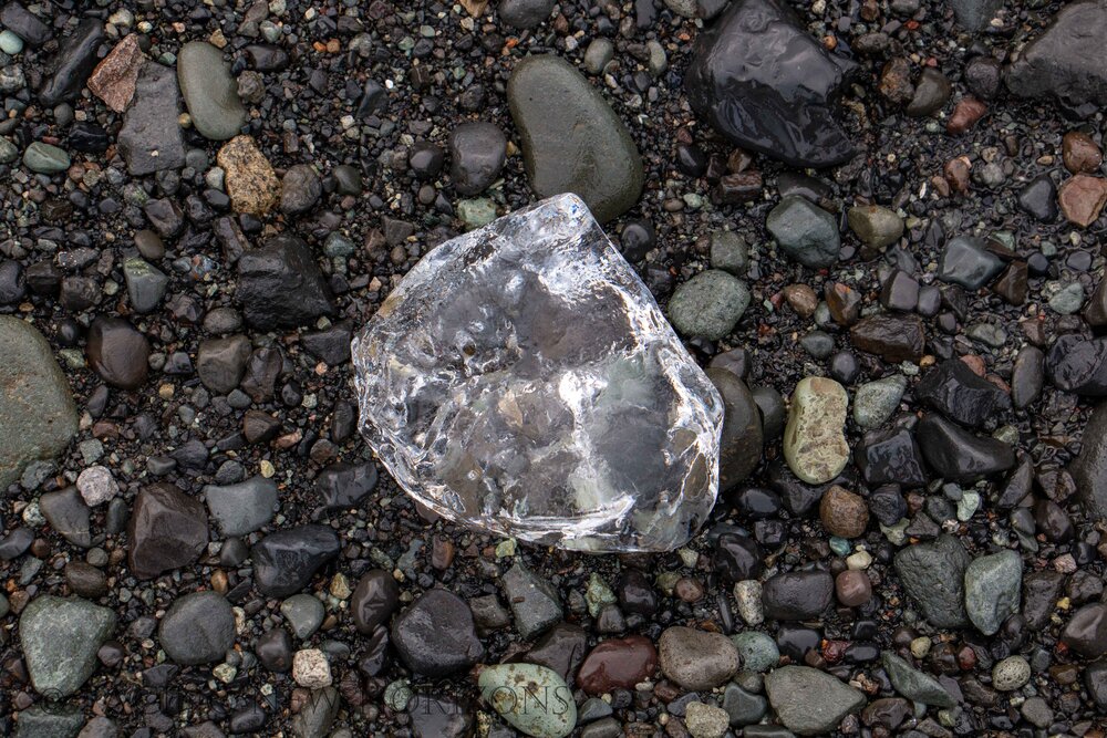  A “diamond” of ice which lends Diamond Beach its name 