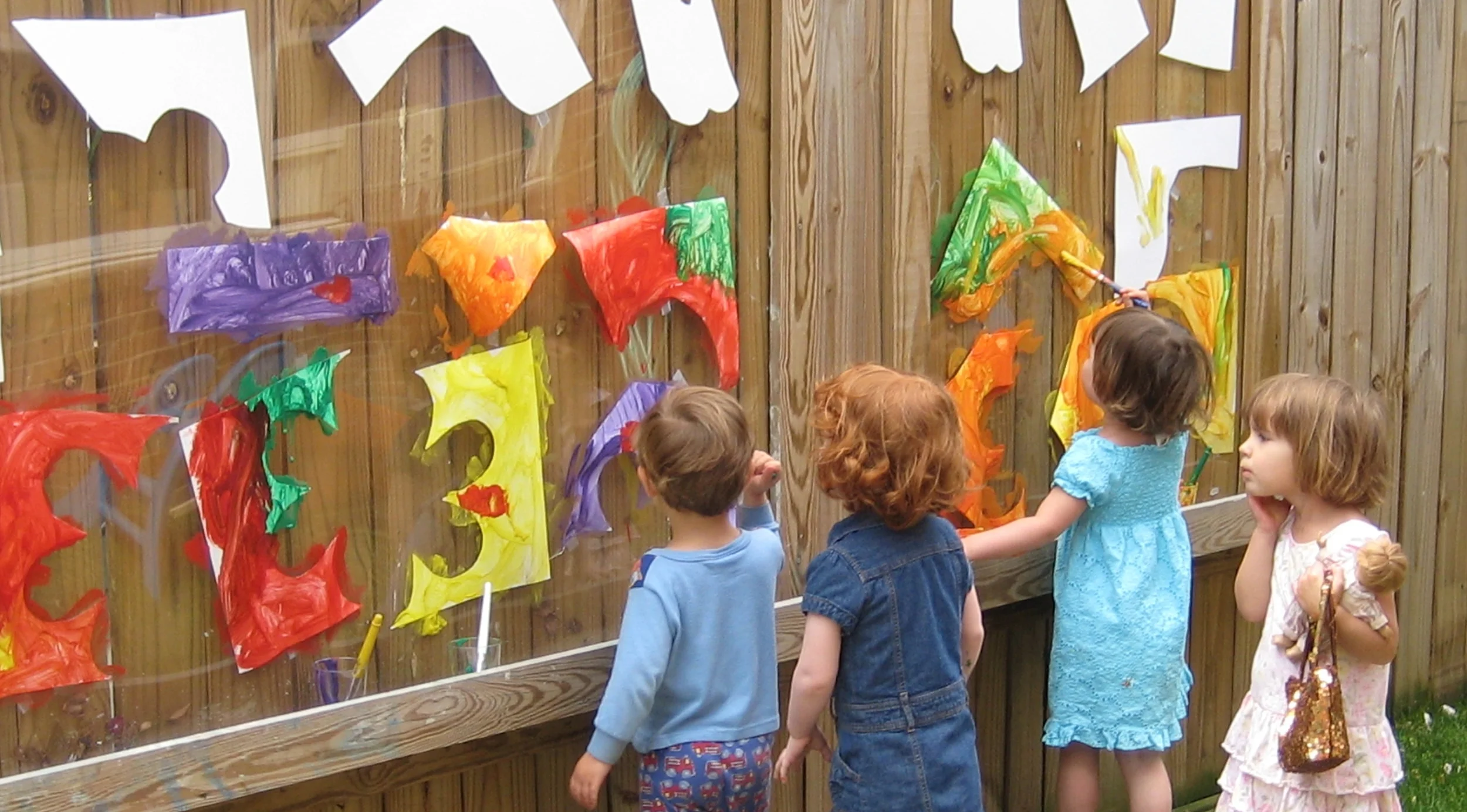 Outdoor collaborative art projects