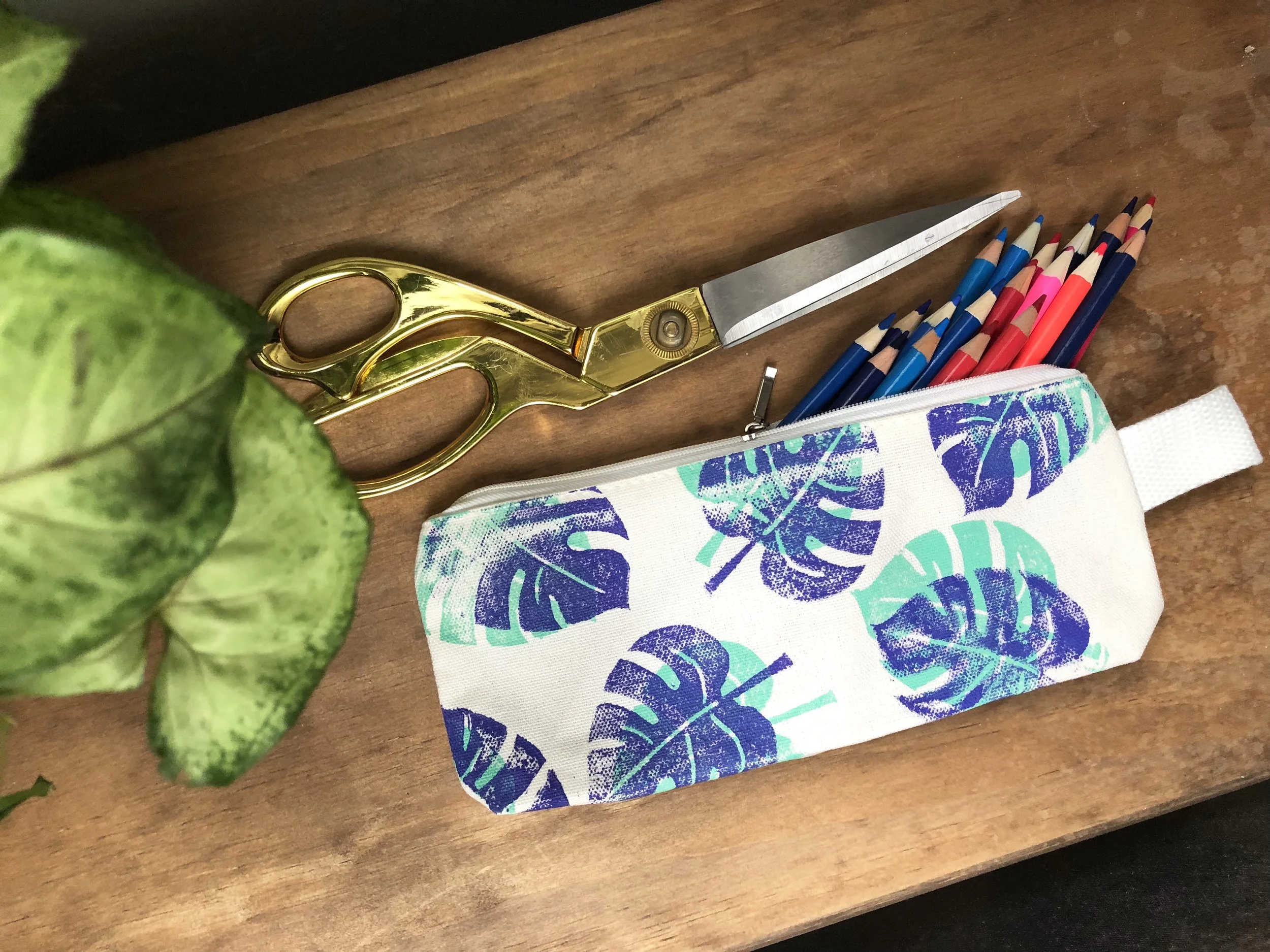 4 Easy Palm Leaf DIY's for the summer!