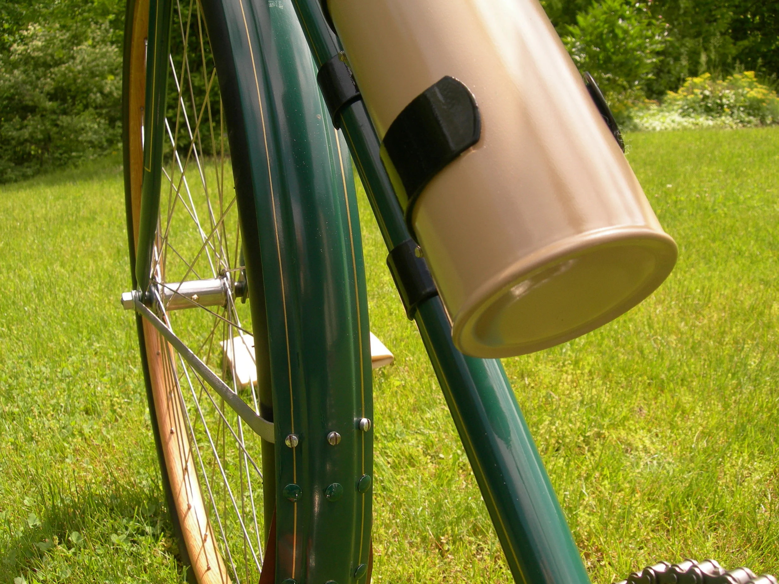 1918-columbia-built-mens-winchester-detail_11123074096_o.jpg