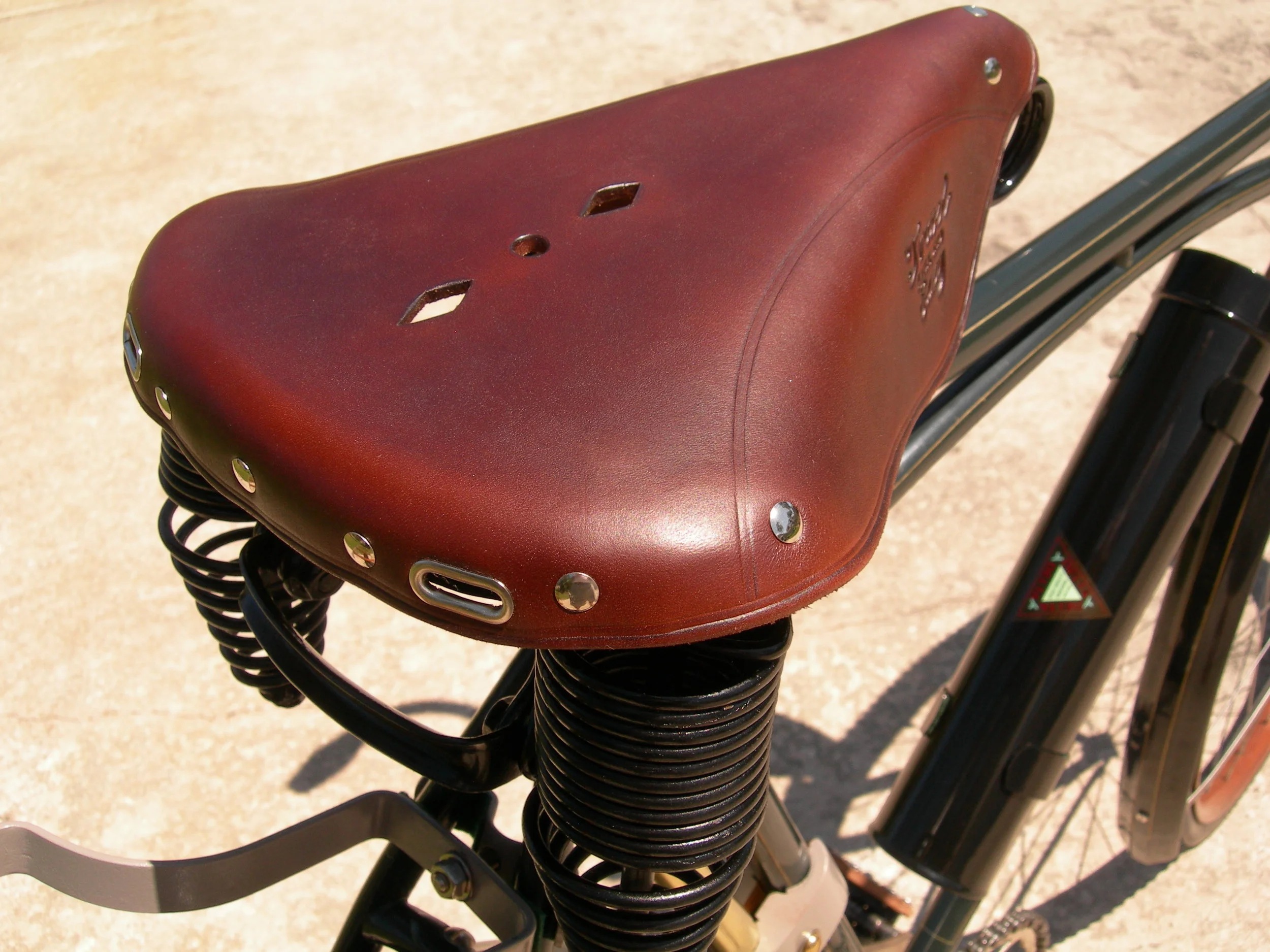 reading-standard---saddle_7212087708_o.jpg