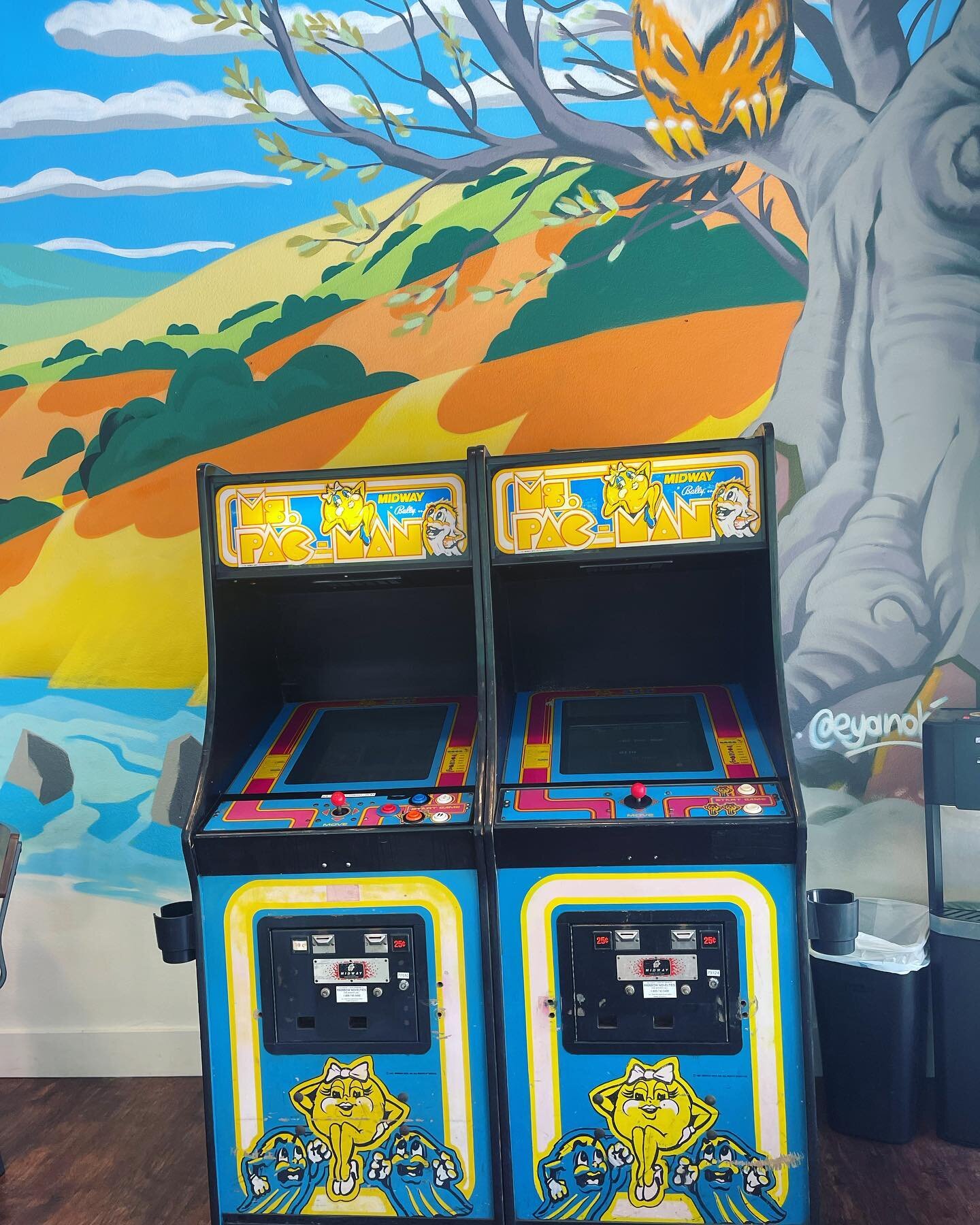 We added a Pac-Man and an emulator game at our Petaluma taproom!  Stop by and try your skill on some of these classics!  Warriors game will also be on at both taprooms with Novato opening 30 min early.
🍻🦉🦌🦉🍻
#craftbeer #videogames #pacman