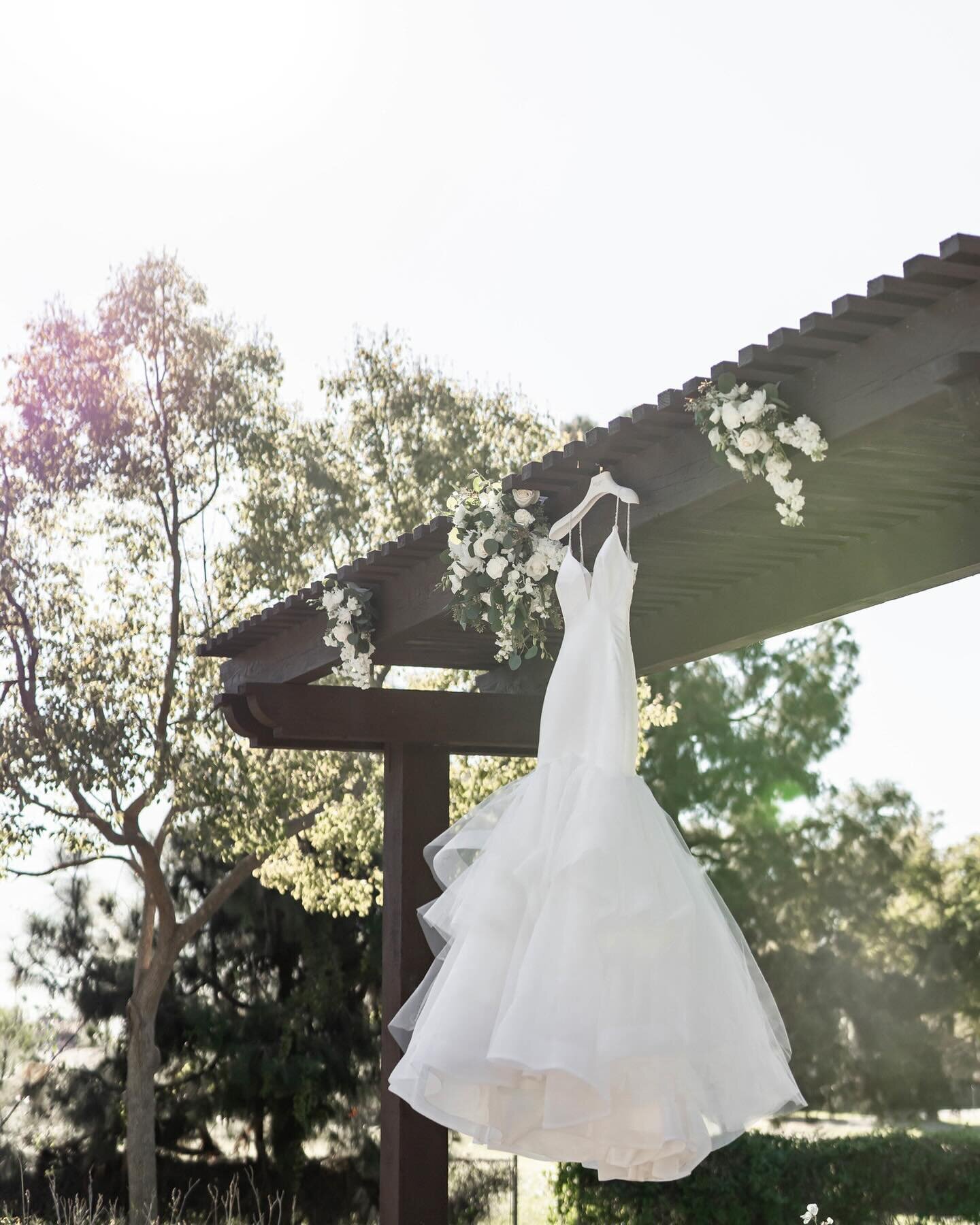 California details Love!
.
.
.
Stunning Wedding day details for this California wedding were breathtaking. We enjoyed working with this bride and groom during such a beautiful wedding. 
Photographer: @lajoyphotographyllc 

#californialove #california