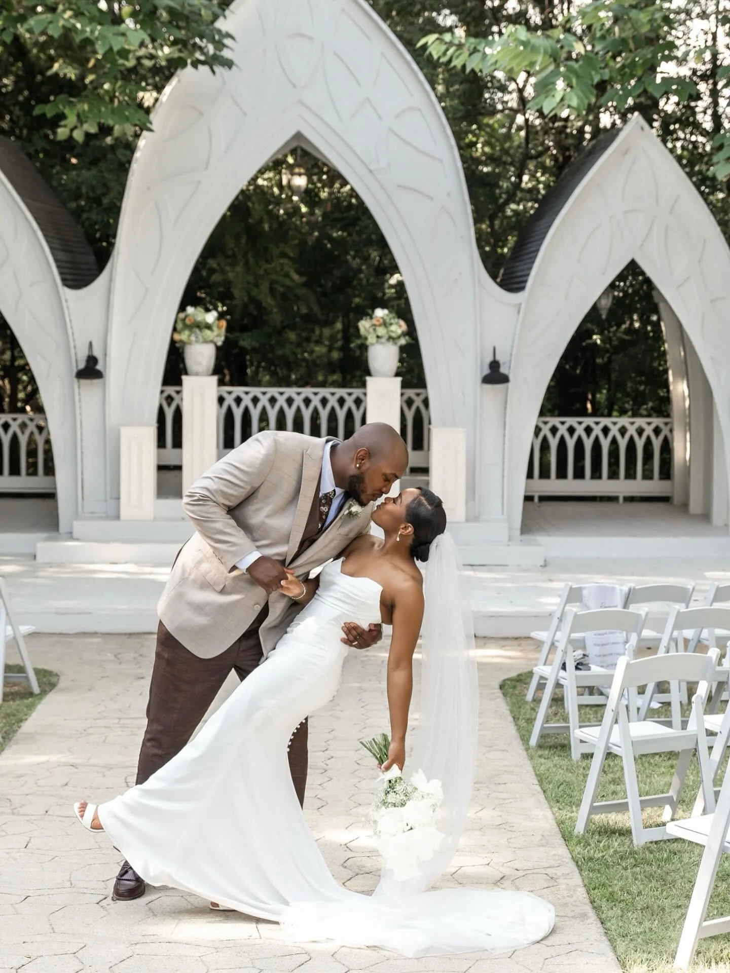 Wedding days are meant to capture memories that take your breathe away. 

Photographer: @lajoyphotographyllc 
Planner : @worthy_events_ 
Hair: @scoobiewest 
Venue: @thewildflower301