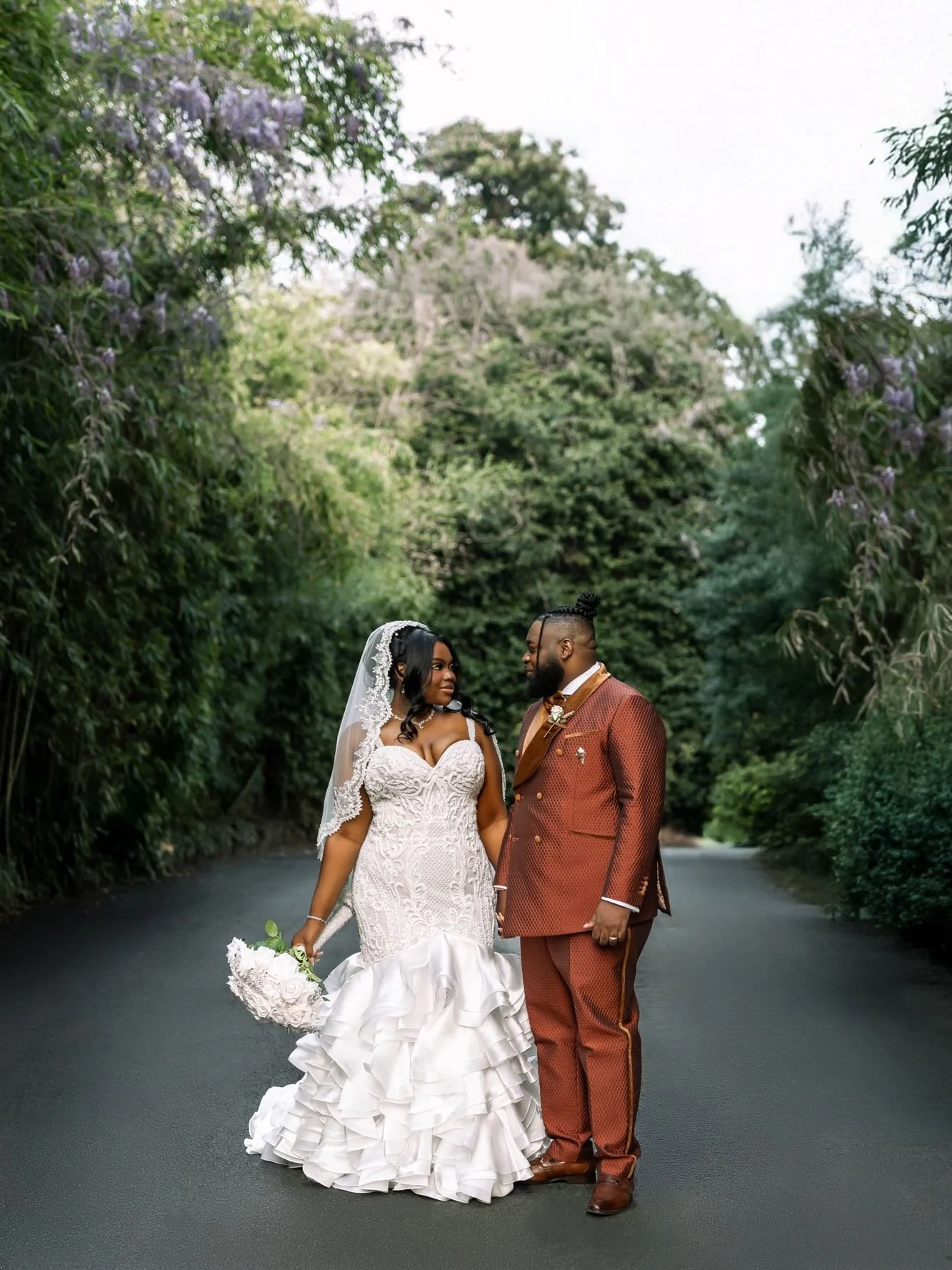 Congratulations Mr. &amp; Mrs. Flagg! @theleigh_ 

We wish you a lifetime of happiness! ❤️❤️❤️

Photography: @lajoyphotographyllc 
Videography: @idovideographyatlanta 
Planner: @finallyforeverweddings 
MUA: @stuckonbuttah 
Hair: @charmant_lei 
DJ: @e