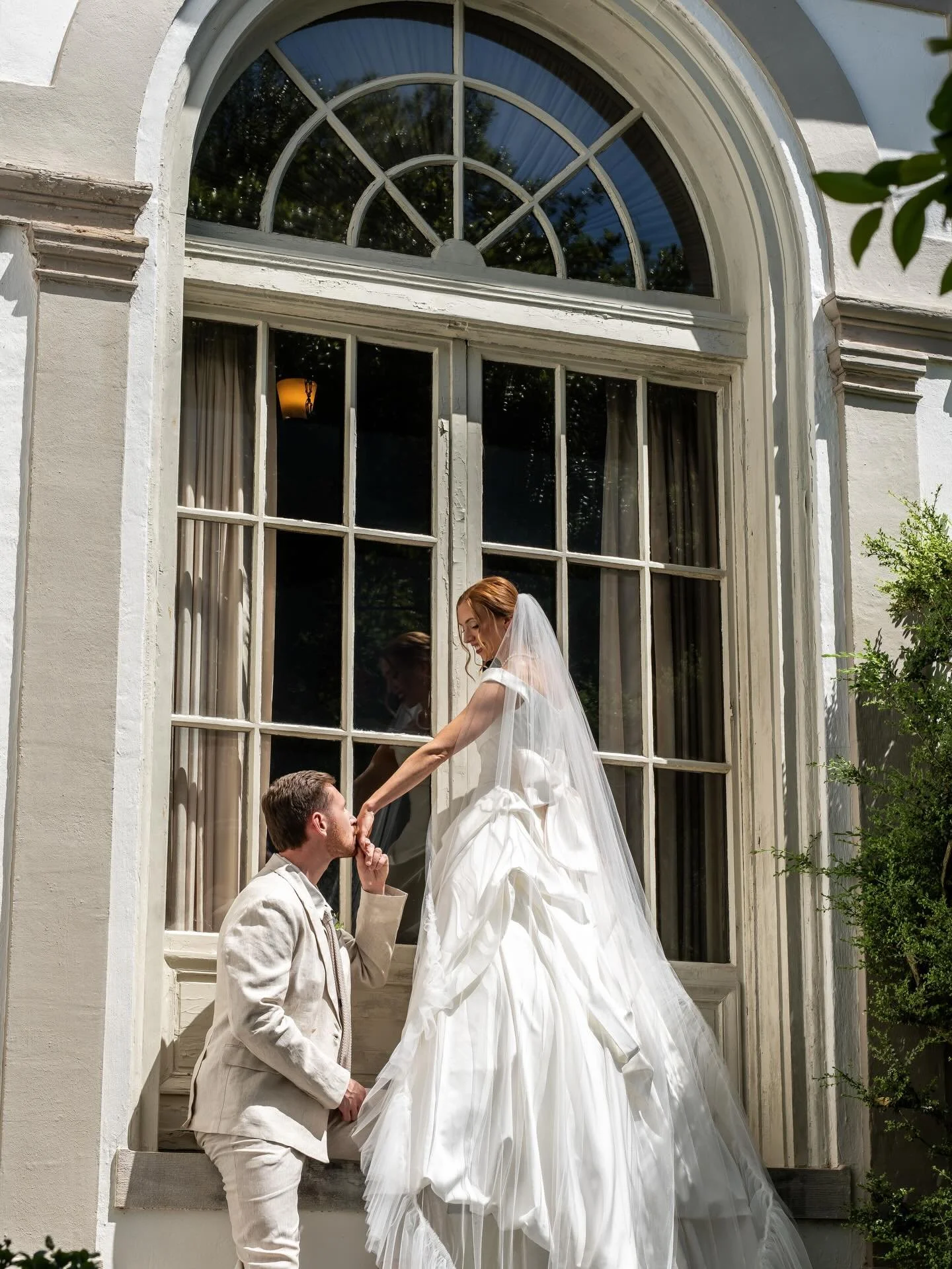 Being a wedding photographer takes you through so many seasons in life. This season is all about growth and trying new things. 

Photography: @lajoyphotographyllc 
Wedding Designer / Host: @koganevents 
Co Host: @peytonmariahphoto 
Models: @the.ginge