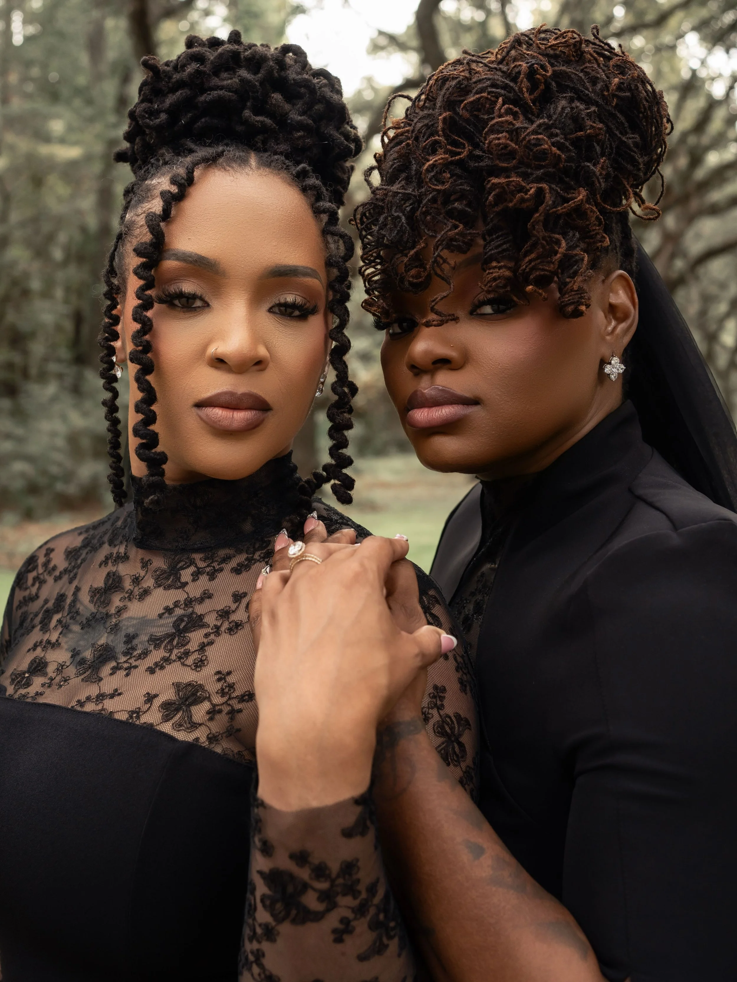 Congratulation @i.am_lala &amp; @freespirit_pisces on such a beautiful union. When Halloween is your favorite holiday you let it be known. Congratulations to you both! ❤️

Photographer: @lajoyphotographyllc 
MUA: @the.shaunalexis 
Location : @wormslo