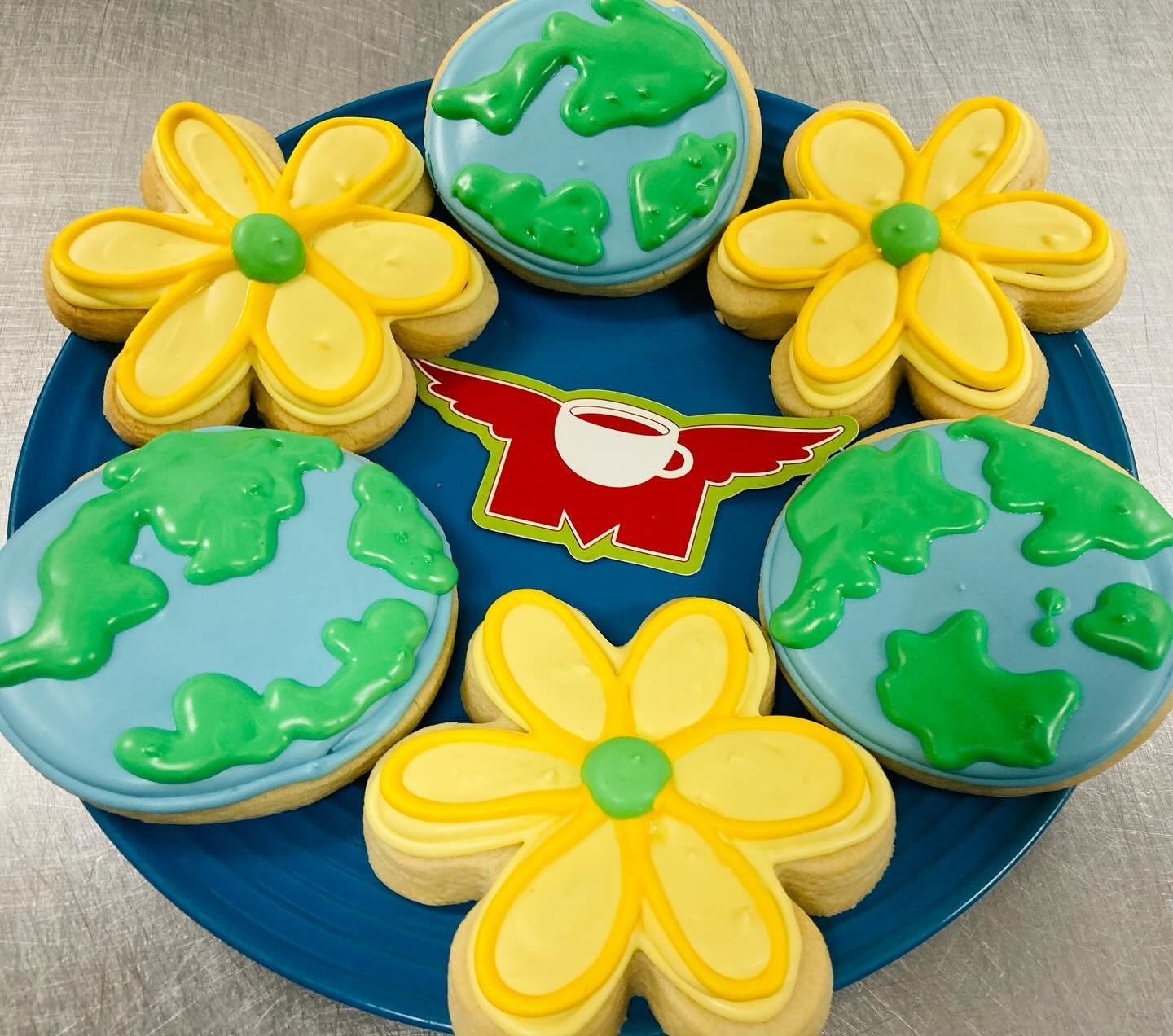 Happy Earth day! Celebrate with a Sugar Cookie! 🌎🌳 #flyingmboise #flyingm #downtownboise