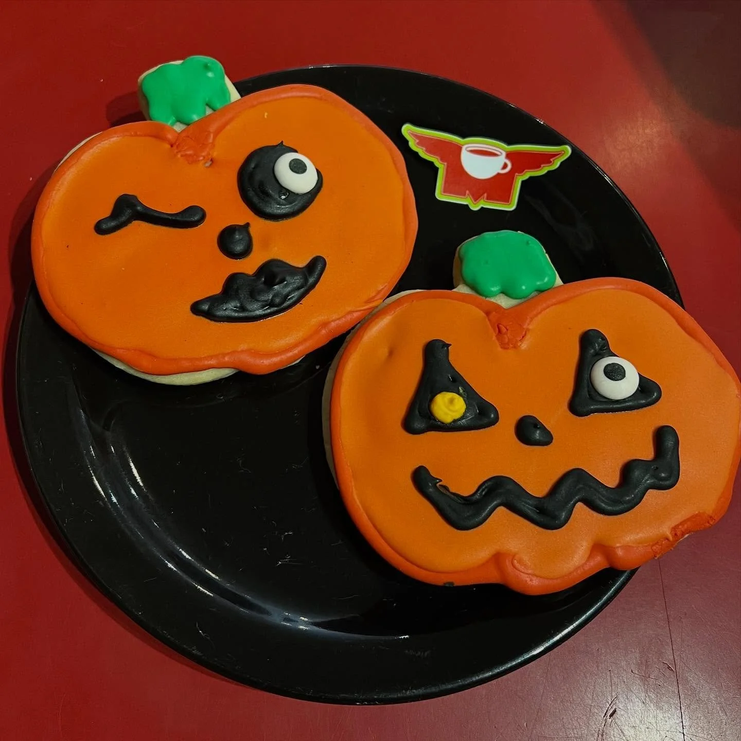 Spooky Season Sugar Cookie Friday! 🎃 #flyingm #flyingmboise #downtownboise