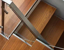 saus_stair_th.jpg
