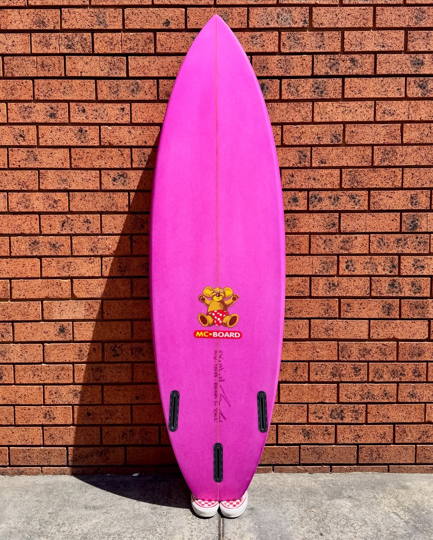 Here we go!! 

First customs starting to come out of the factory in the heart of steel city Wollongong and they are looking strong! 💪🏻 

RV Shorty 5&rsquo;11&rdquo; x 19 1/2 x 2 3/4 for Mr Tom B! Frothing. @boyalewithcheese 

If you are in and arou