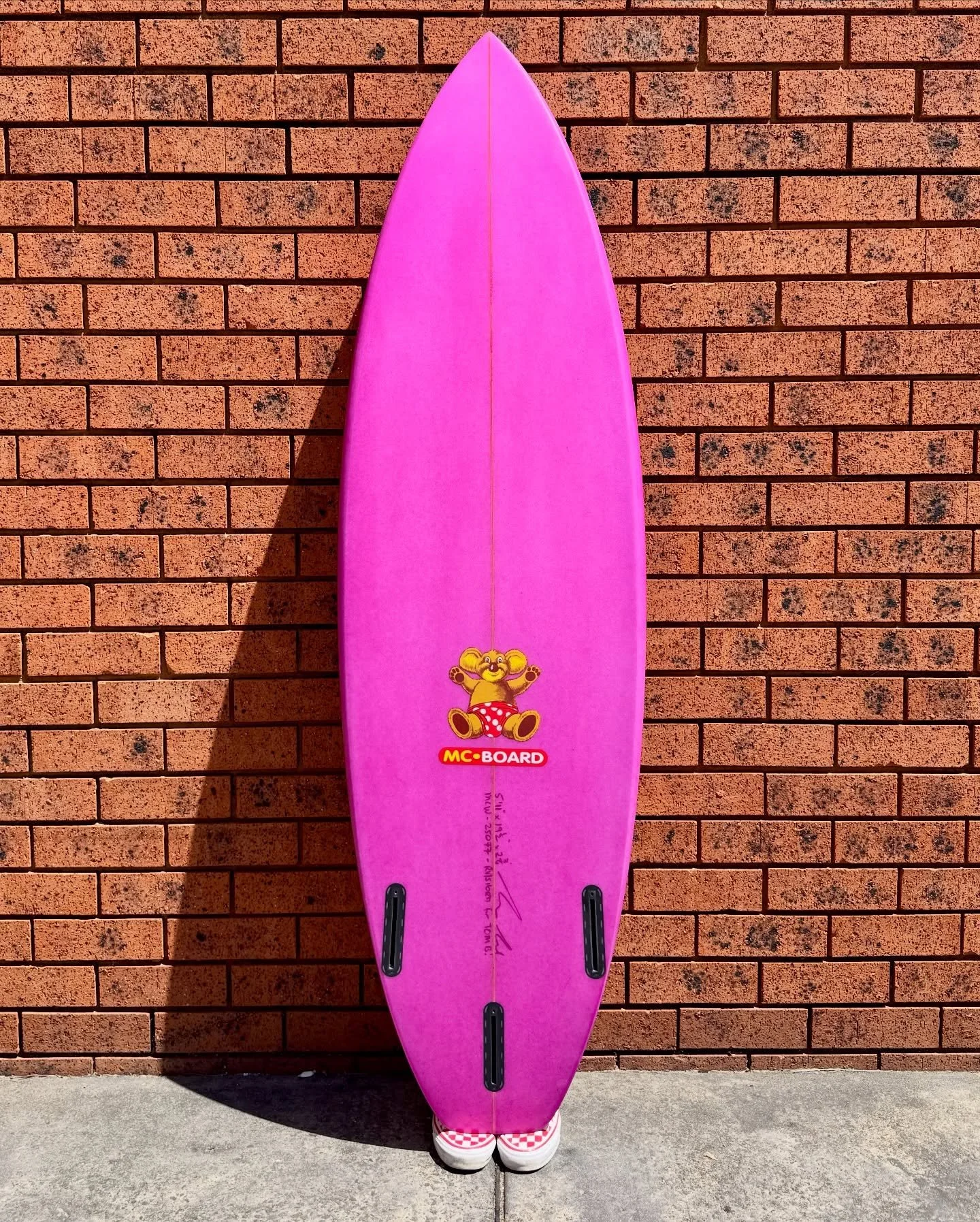 Here we go!! 

First customs starting to come out of the factory in the heart of steel city Wollongong and they are looking strong! 💪🏻 

RV Shorty 5&rsquo;11&rdquo; x 19 1/2 x 2 3/4 for Mr Tom B! Frothing. @boyalewithcheese 

If you are in and arou