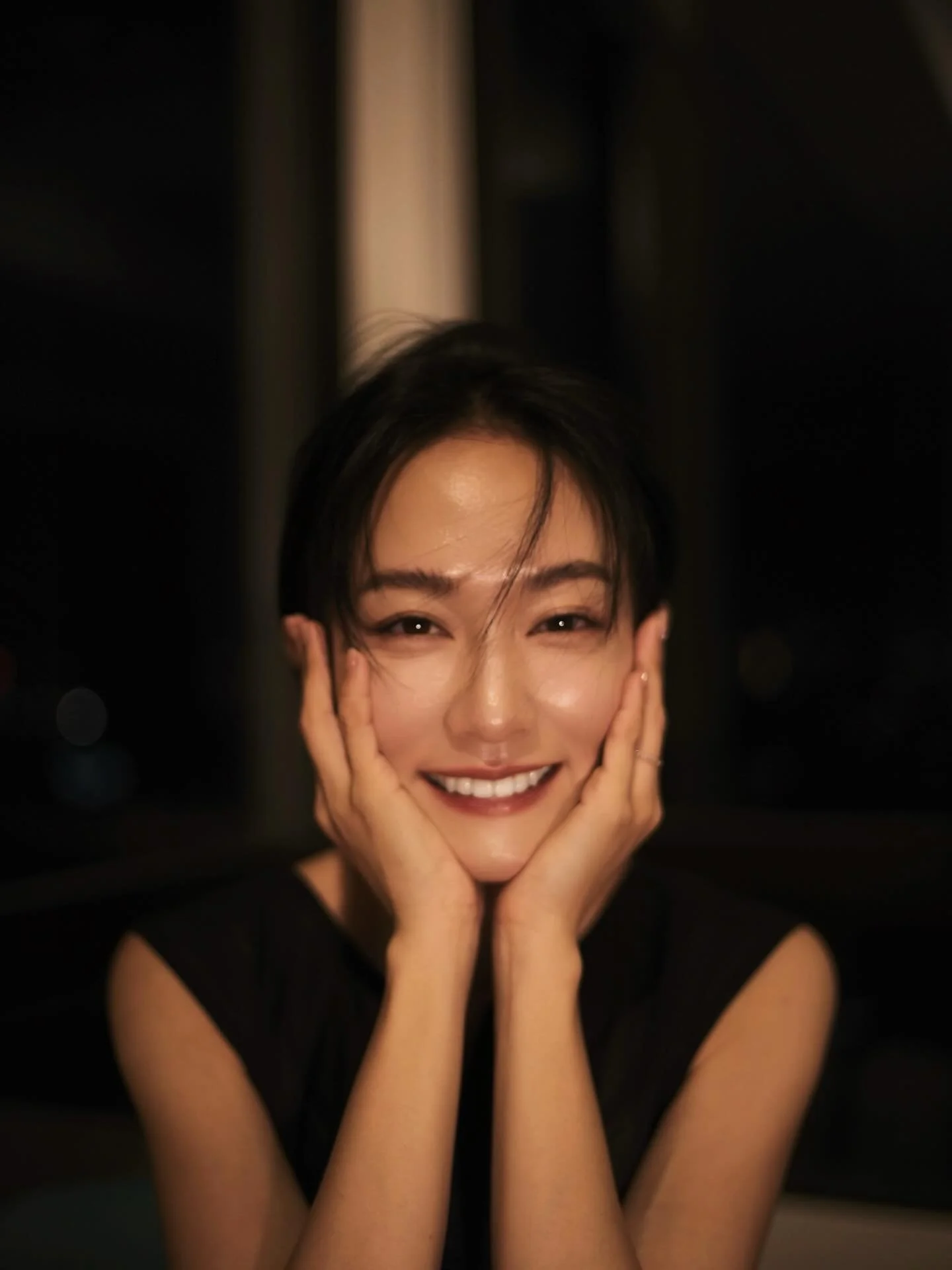 在風雨中當個大人  在陽光中當個孩子 
 
 
/ 
 

最近刻意的花時間跟人相處，我先行歸類 - - 相像的人、也有很不一樣的人，想知道大家都怎麼在這地面上過著日子，用自己的方式。
 

面對實際未知且極大落差的不安全感，誠實的說恐懼也都是真的，但也相信每個人都有足夠的韌性和勇敢，在自己的日子上。

 
. 
 

可能工作養成也好或是性格使然？總習慣先以智性解決問題，真實內在小孩的需要，很常被所謂的成熟懂事給壓制的理所當然，根本是習慣。 
 

 
：「或許這一次需要深刻一點感受而不是急著