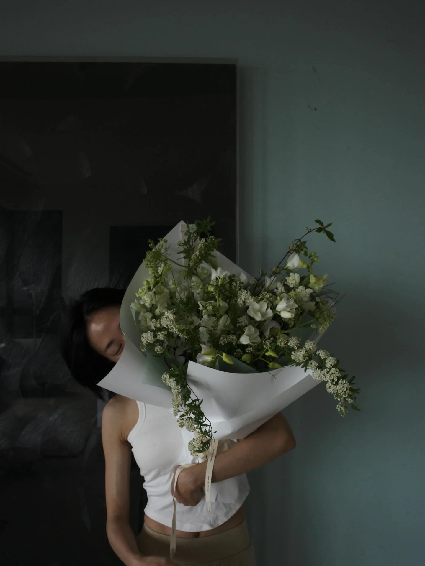 You&lsquo;re only here for a short visit. Don&rsquo;t hurry, don&lsquo;t worry. And be sure to smell the flowers along the way. 
 &mdash;Walter Hagen.

 
 
有時候我們會忘記每個人自身都有能力是道光，謝謝那些無條件在訊號微弱時送光給愛的你們。
 
 
形式上忙亂的生活暫告一段落，不過，還有很多看不見的醞釀著感受著，提醒自己，don&rsquo;