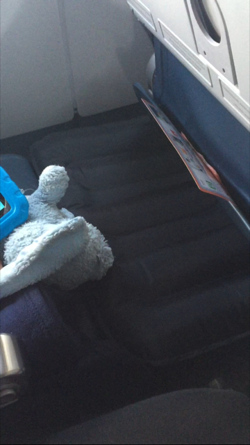 Once blown up, the gap between the seats is completely filled