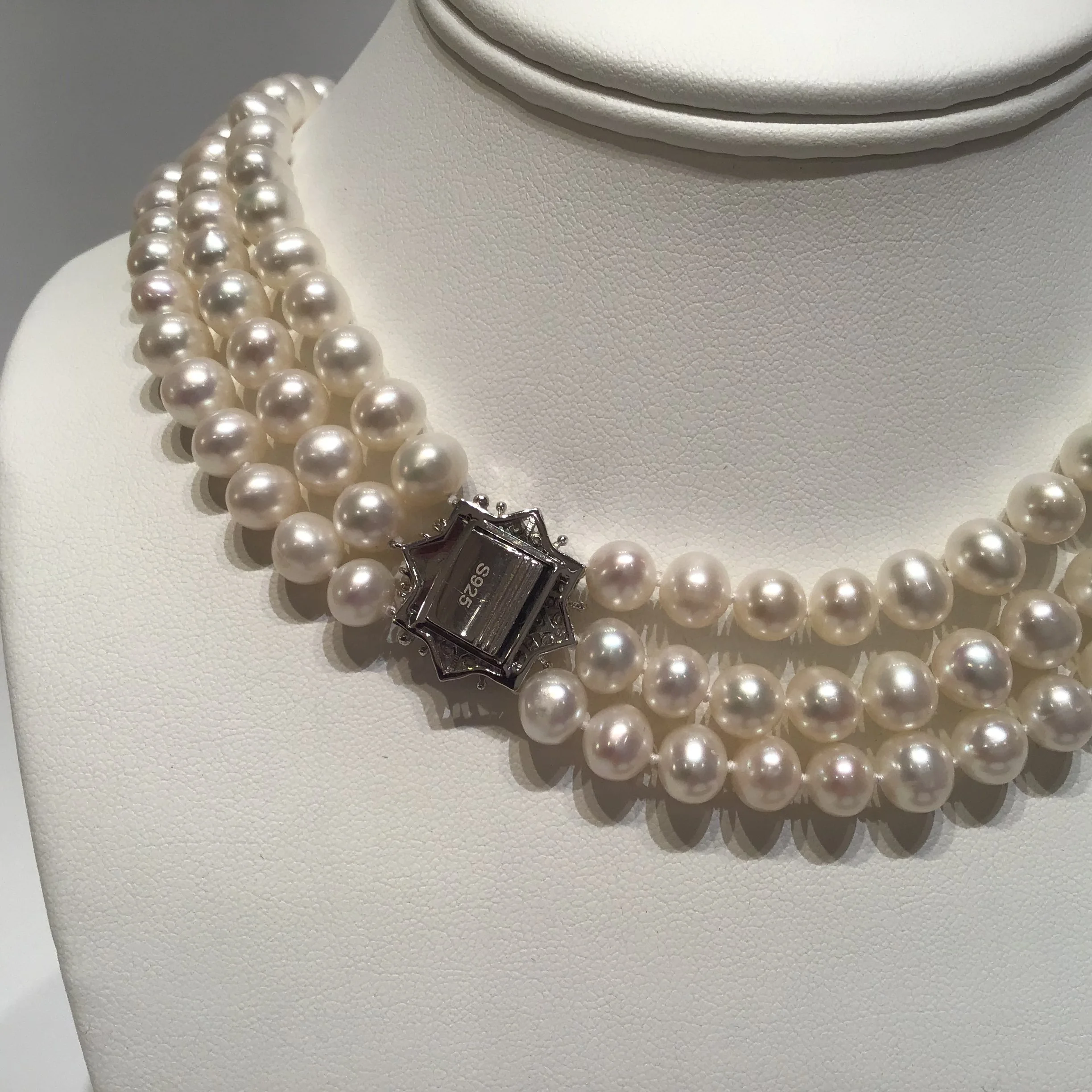 Triple Pearl Choker with Jewelled 