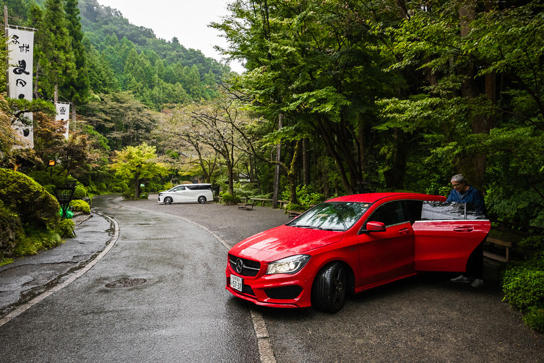 Ride Japan with Style.
Me and mom in the Countryside outside Tokyo⛩🗾
.
Follow @lensofamit for more!
.
.
.
 #photography #travel #newbeginnings #nikon #canon #lensofamit #natgeo #japan #mercedes #mercedesamg