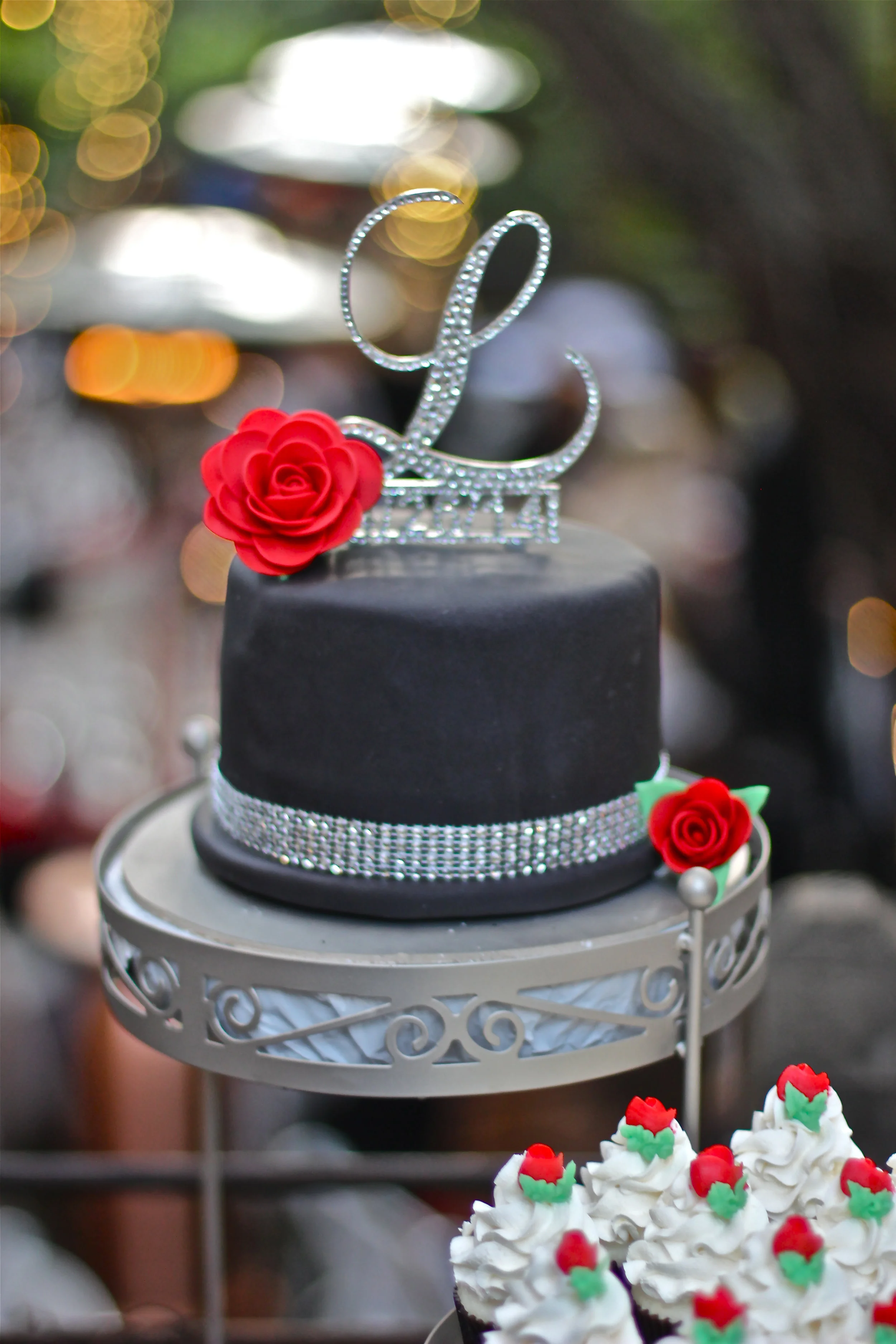 Wedding--Danielle (Cake) - Copy.jpg